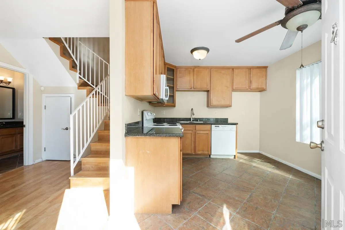Photo #4: 250020054 Listing 