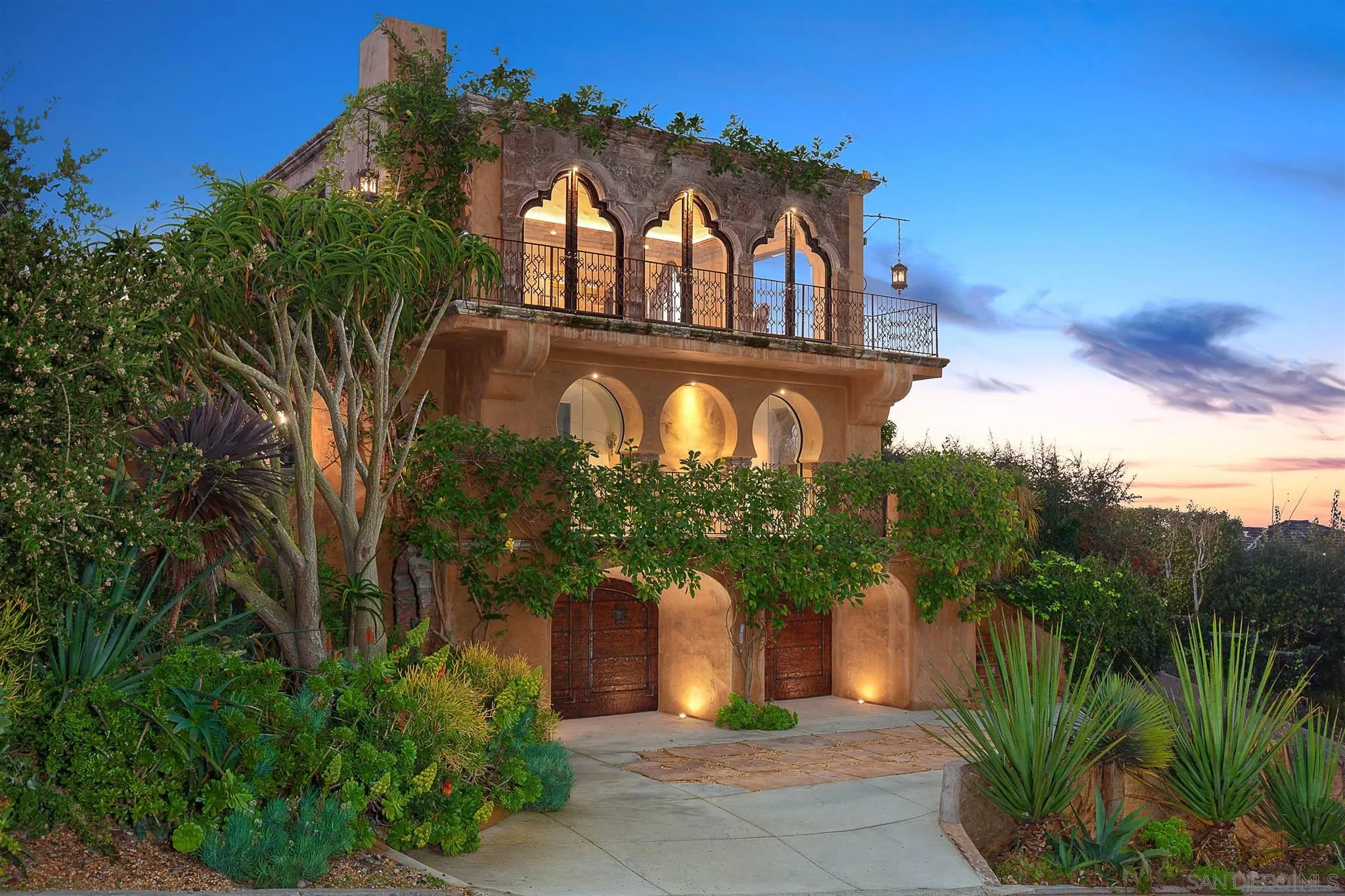 La Jolla, CA 92037