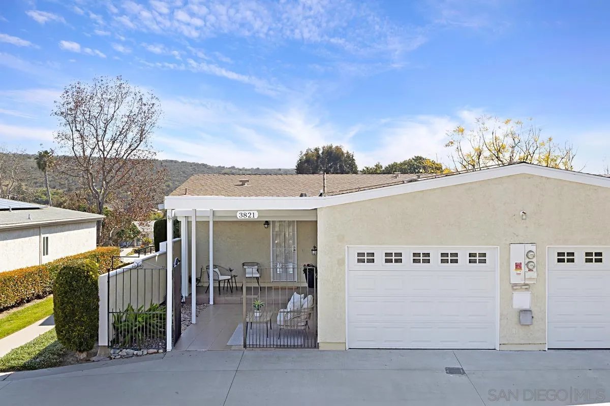 Photo #4: 250020120 Listing 