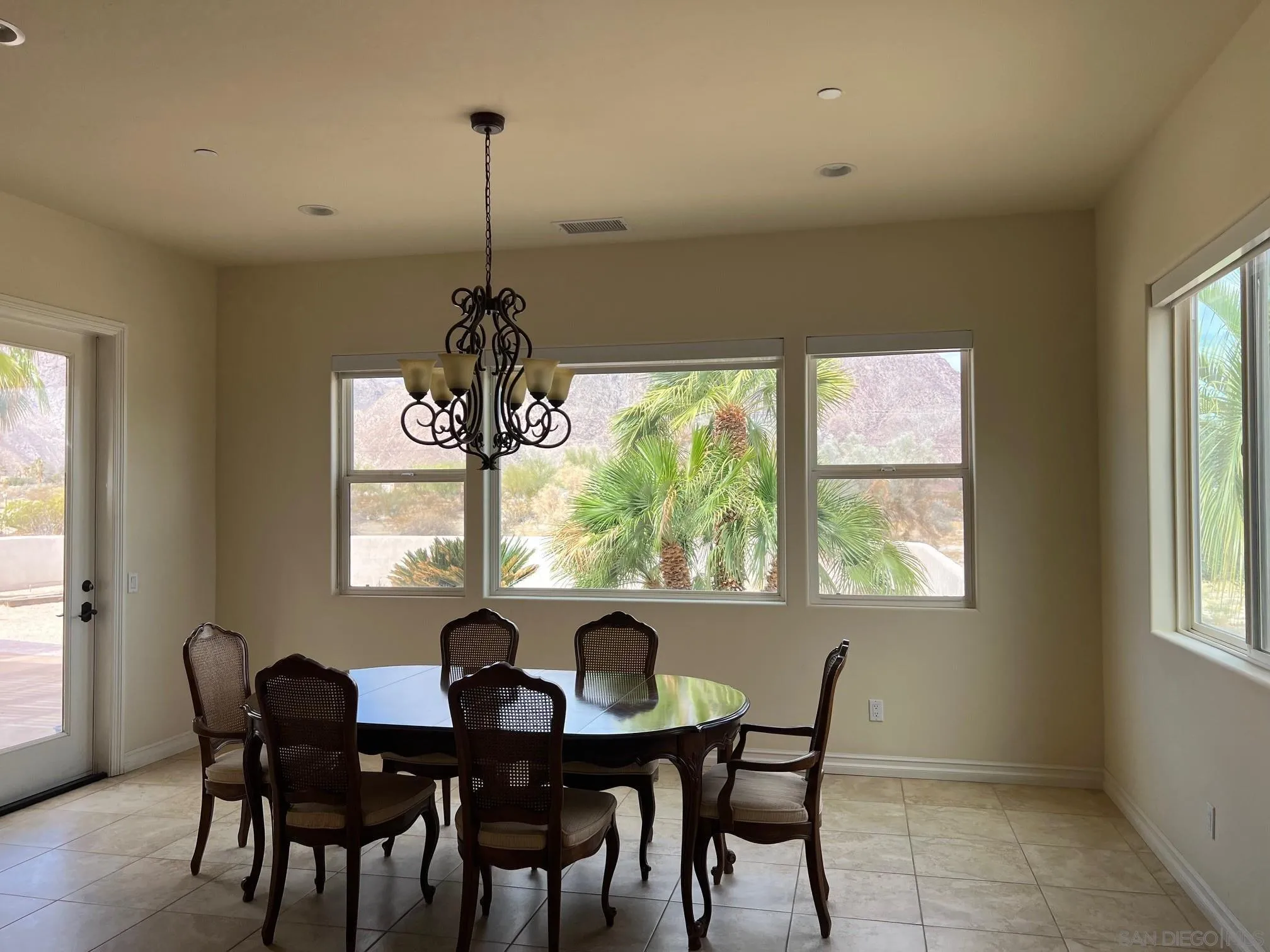 https://cdn.realtyfeed.com/cdn/127/250020292/08b0a8e1cfc6c47756e0c0bc70e8c174.webp