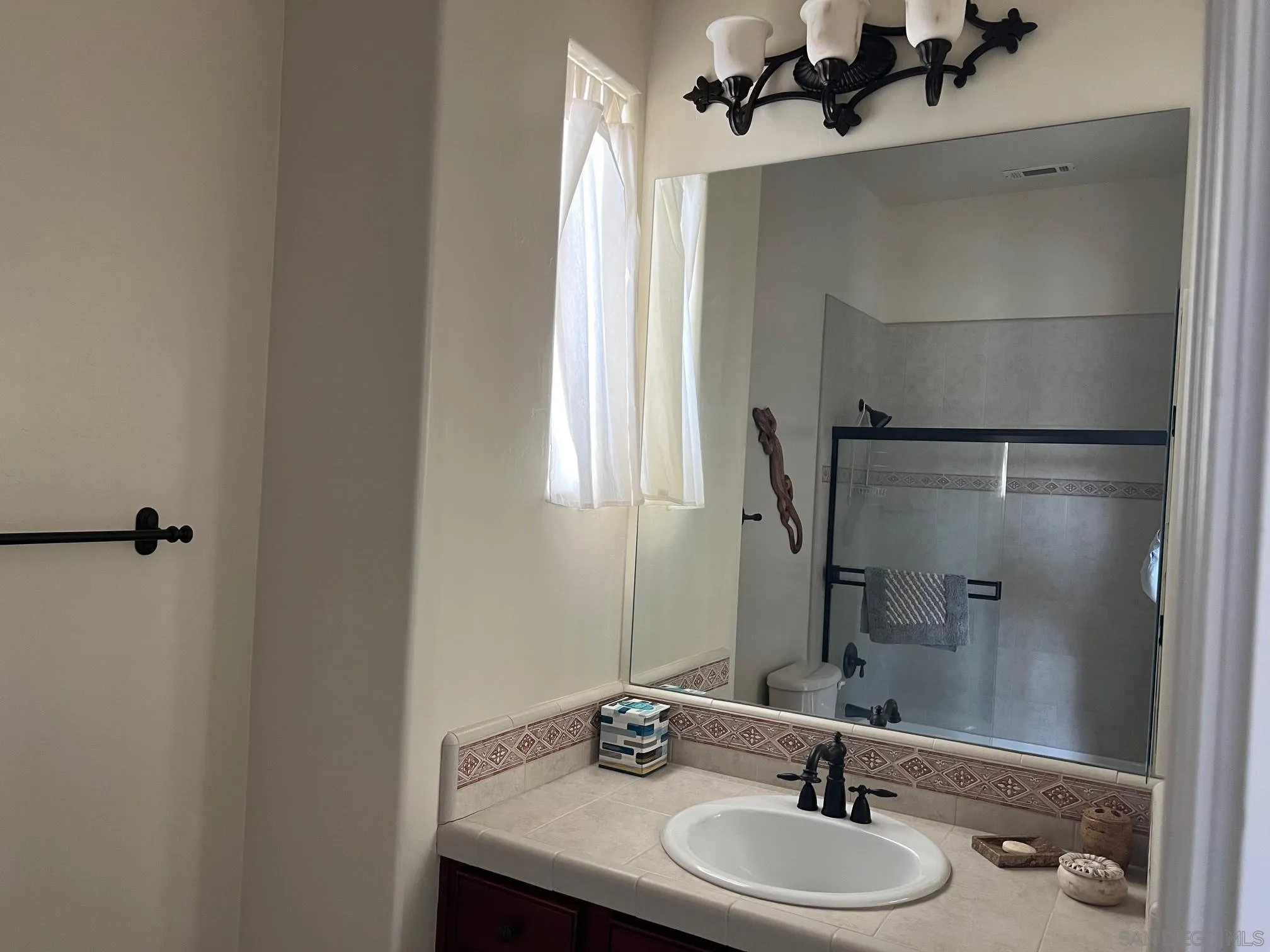 https://cdn.realtyfeed.com/cdn/127/250020292/44a33a9cd7e2d25646f16bfa65999505.webp