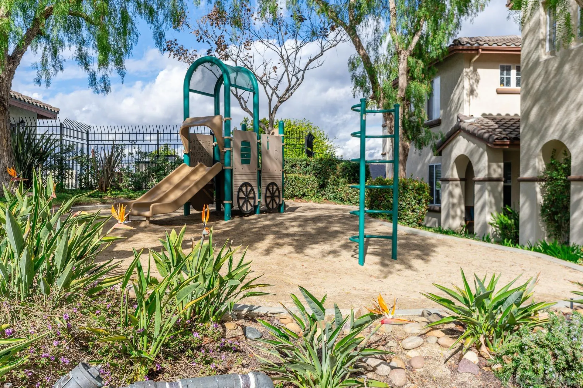 https://cdn.realtyfeed.com/cdn/127/250020316/3ccca8b15c1266ef3245f723d2b7c868.webp