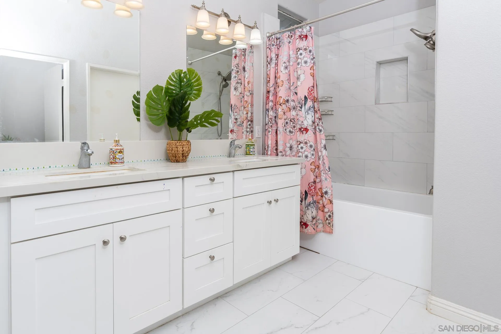 https://cdn.realtyfeed.com/cdn/127/250020316/d11a9a21a08001115d93adc4dacd3079.webp