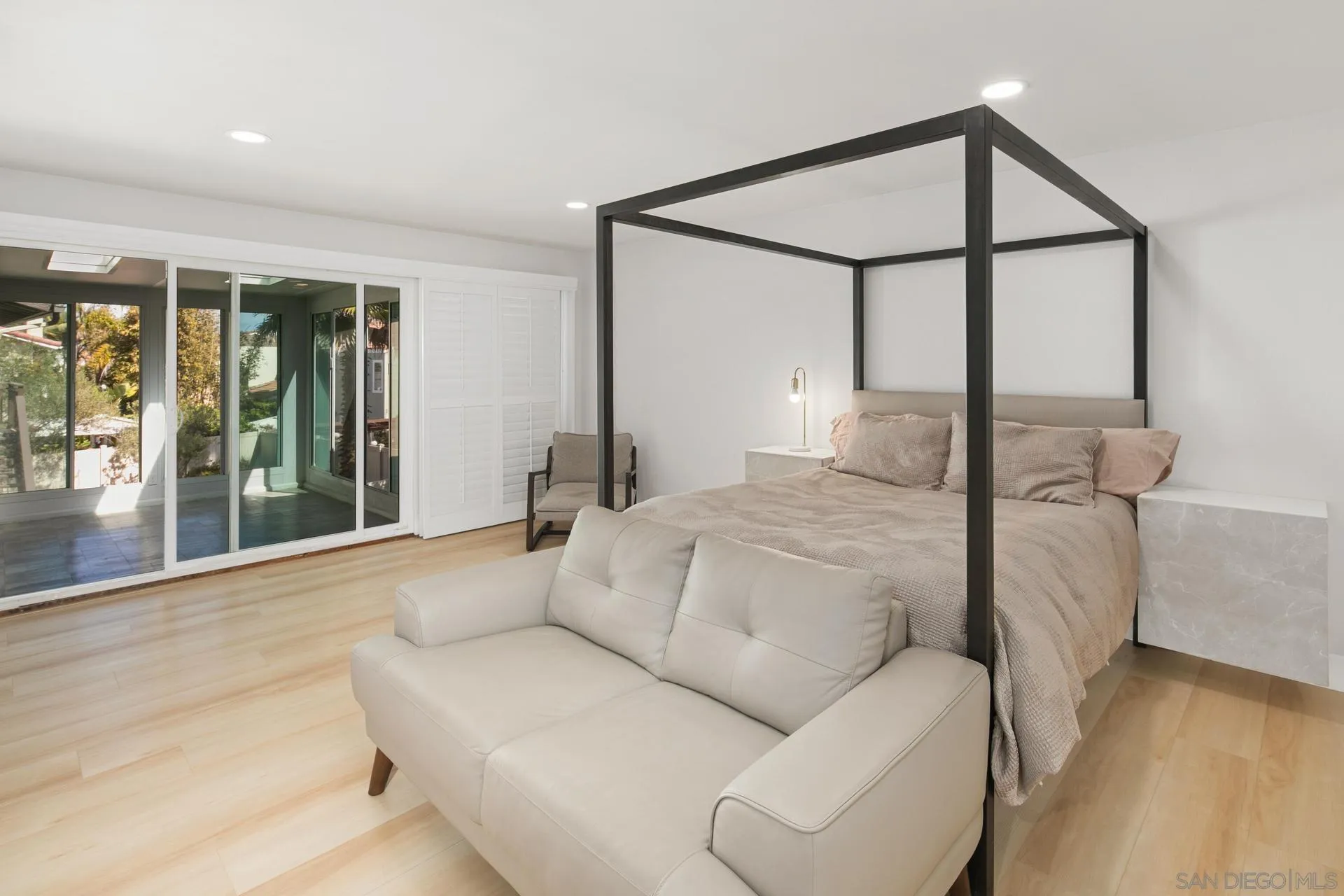 https://cdn.realtyfeed.com/cdn/127/250020380/322b036c20d40c9070dbbcdae6a8aa3b.webp