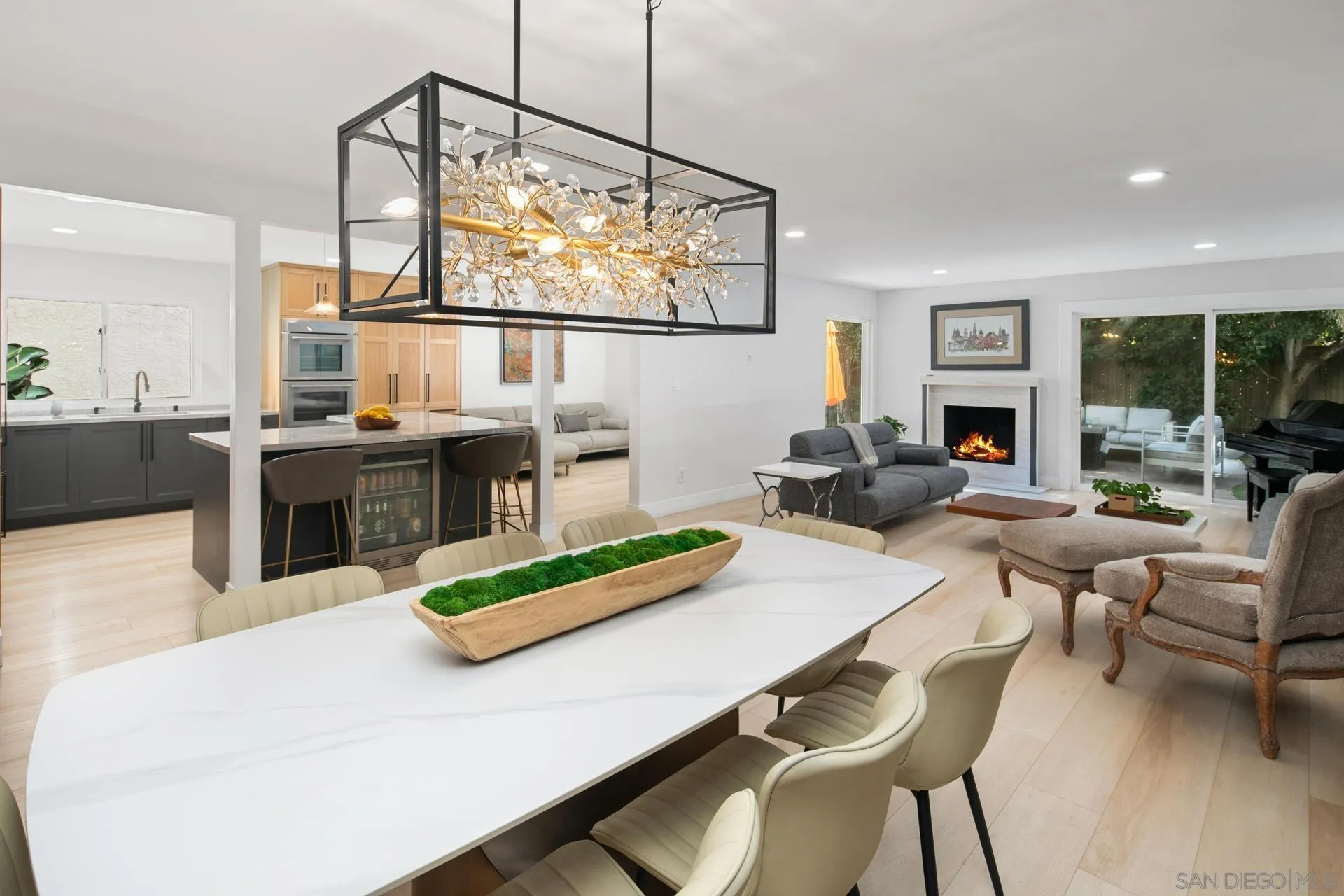 https://cdn.realtyfeed.com/cdn/127/250020380/a5958e7d692612a2292393eda503bc02.webp