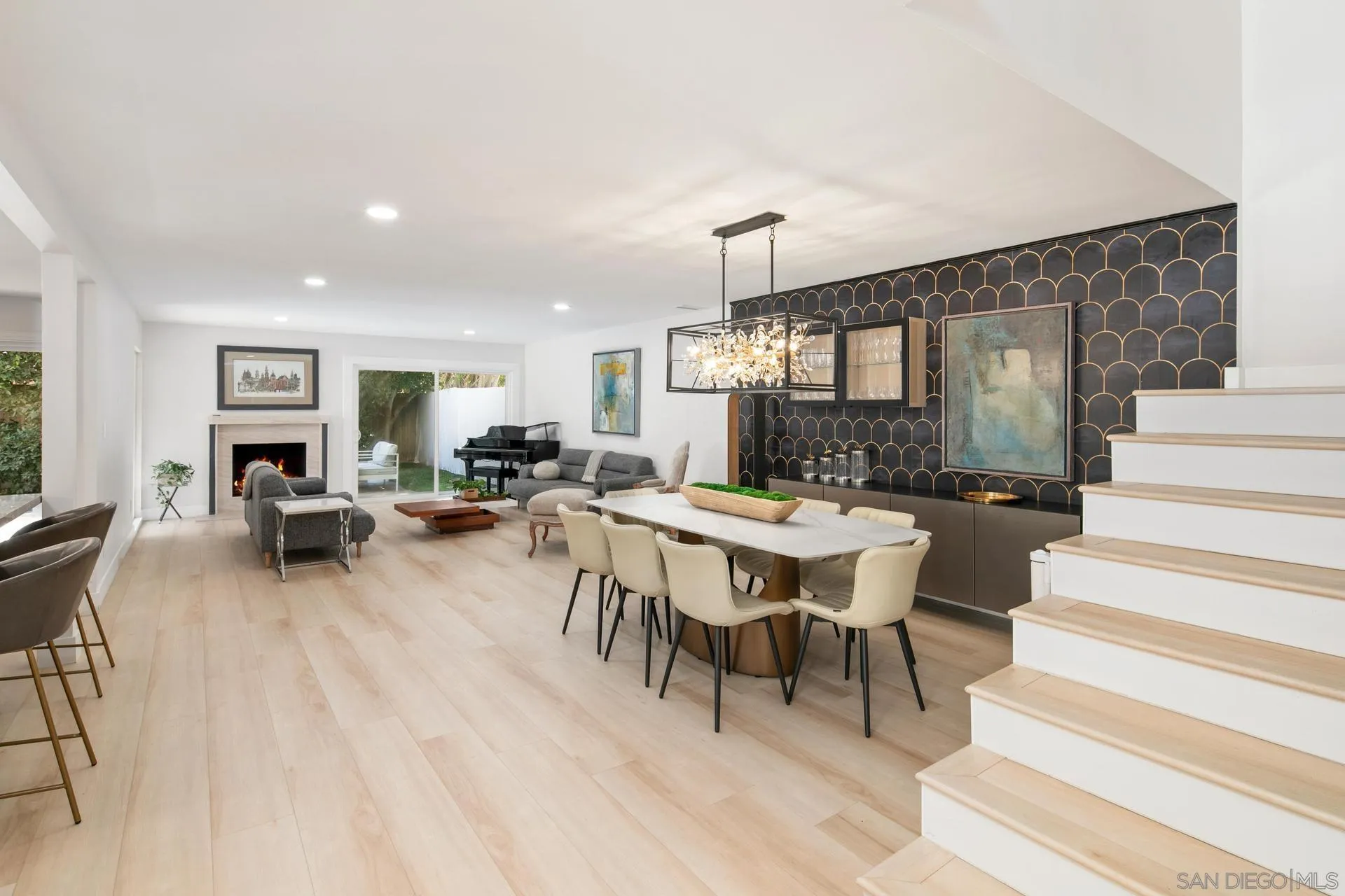 https://cdn.realtyfeed.com/cdn/127/250020380/a9c7a4e6b9dc1019fea9d60dafa2509a.webp