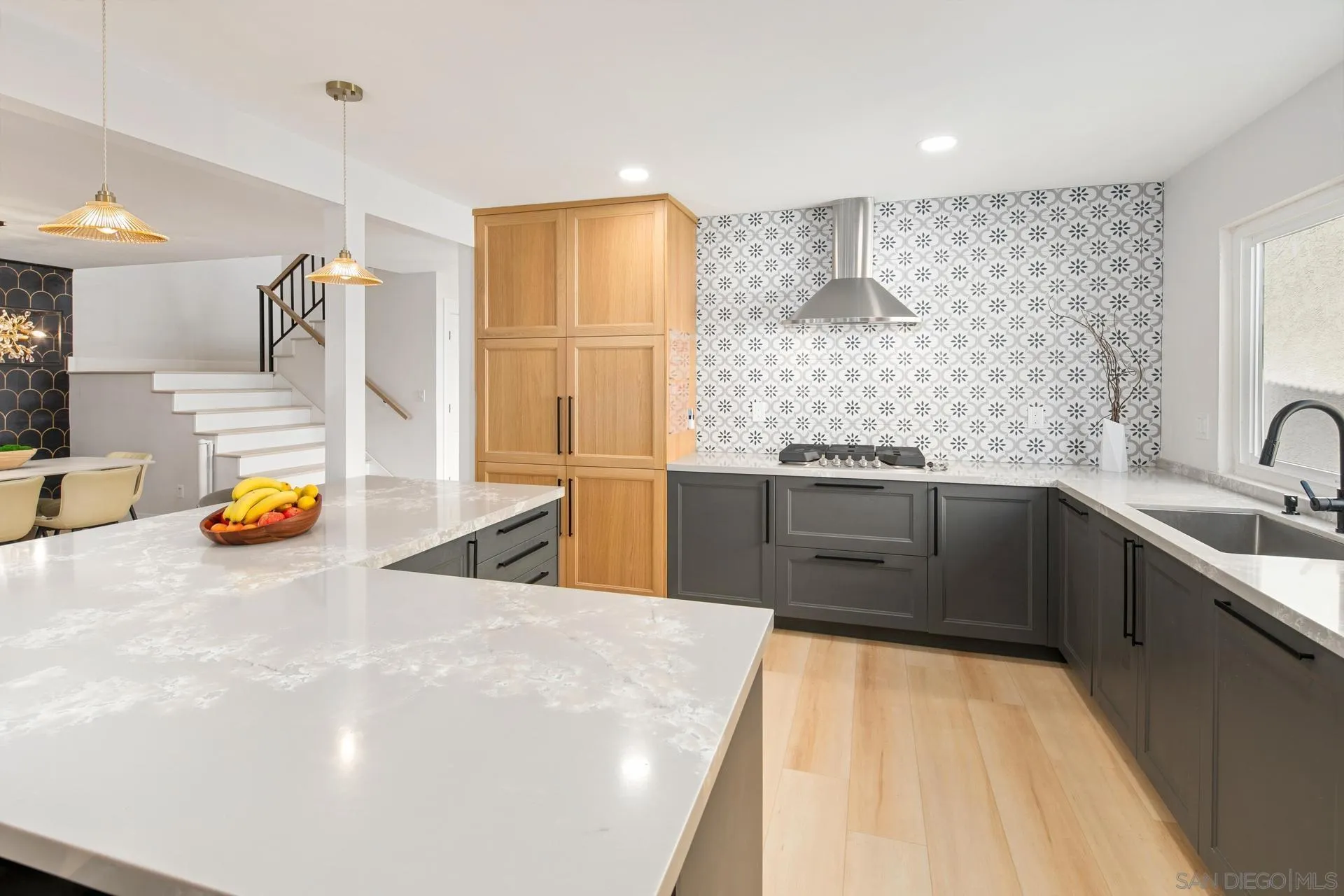 https://cdn.realtyfeed.com/cdn/127/250020380/ee22aaa2b8ffb87c76016d22cbbf634a.webp
