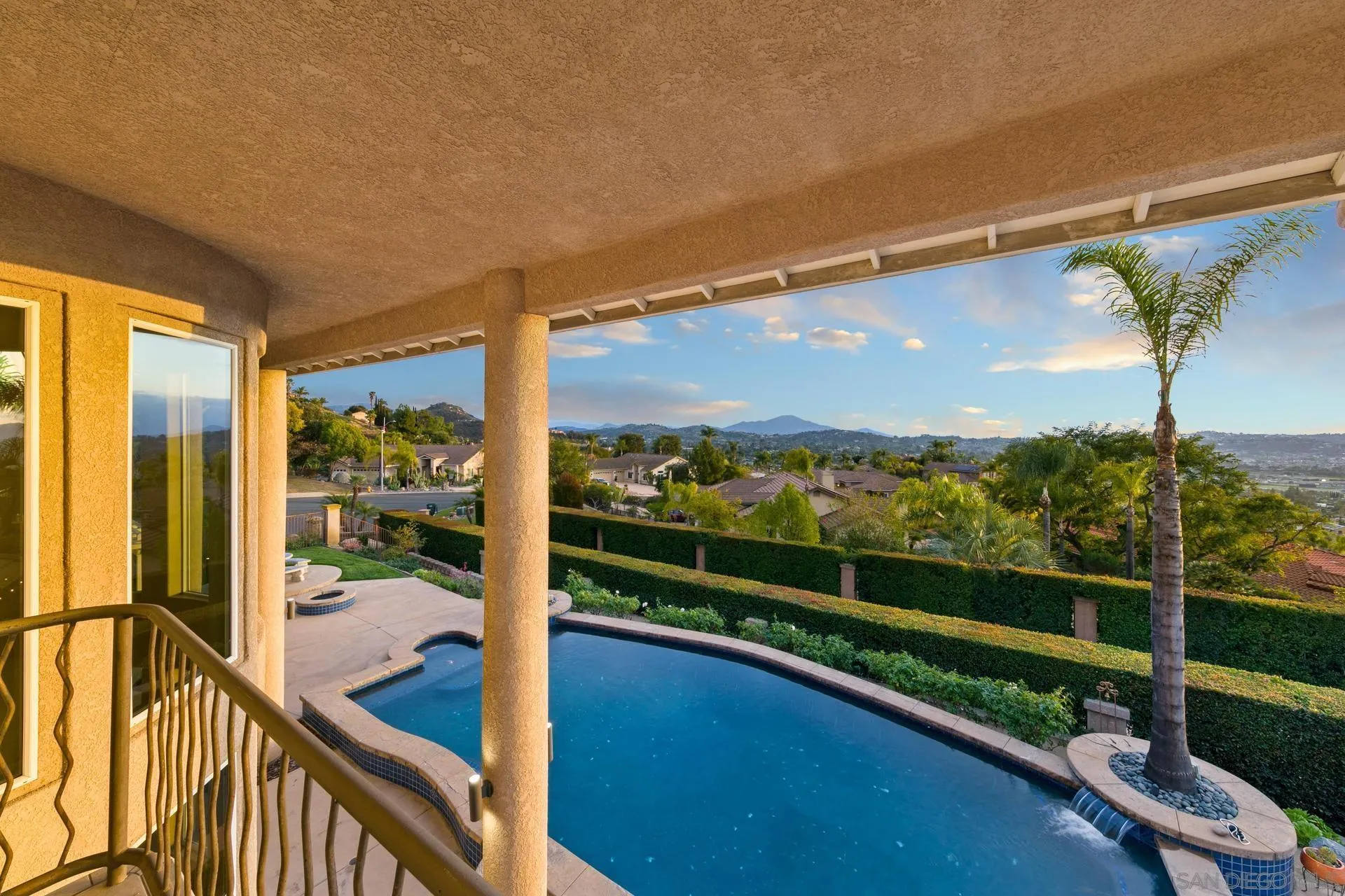 https://cdn.realtyfeed.com/cdn/127/250020382/714e19000a455ab36956b676fcd51325.webp
