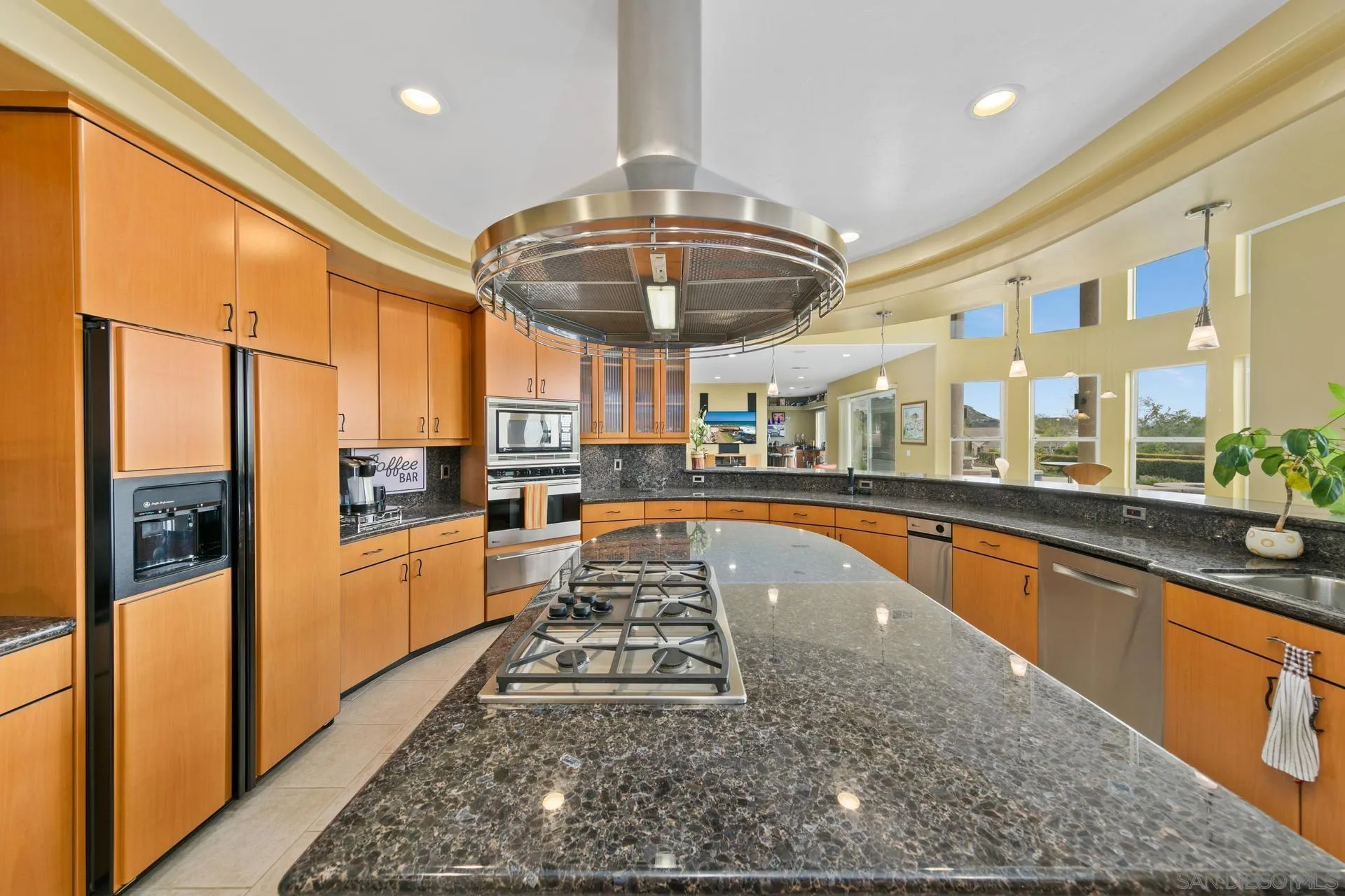 https://cdn.realtyfeed.com/cdn/127/250020382/7d0aeb5fa8bfafed96bce9f39a725ce9.webp