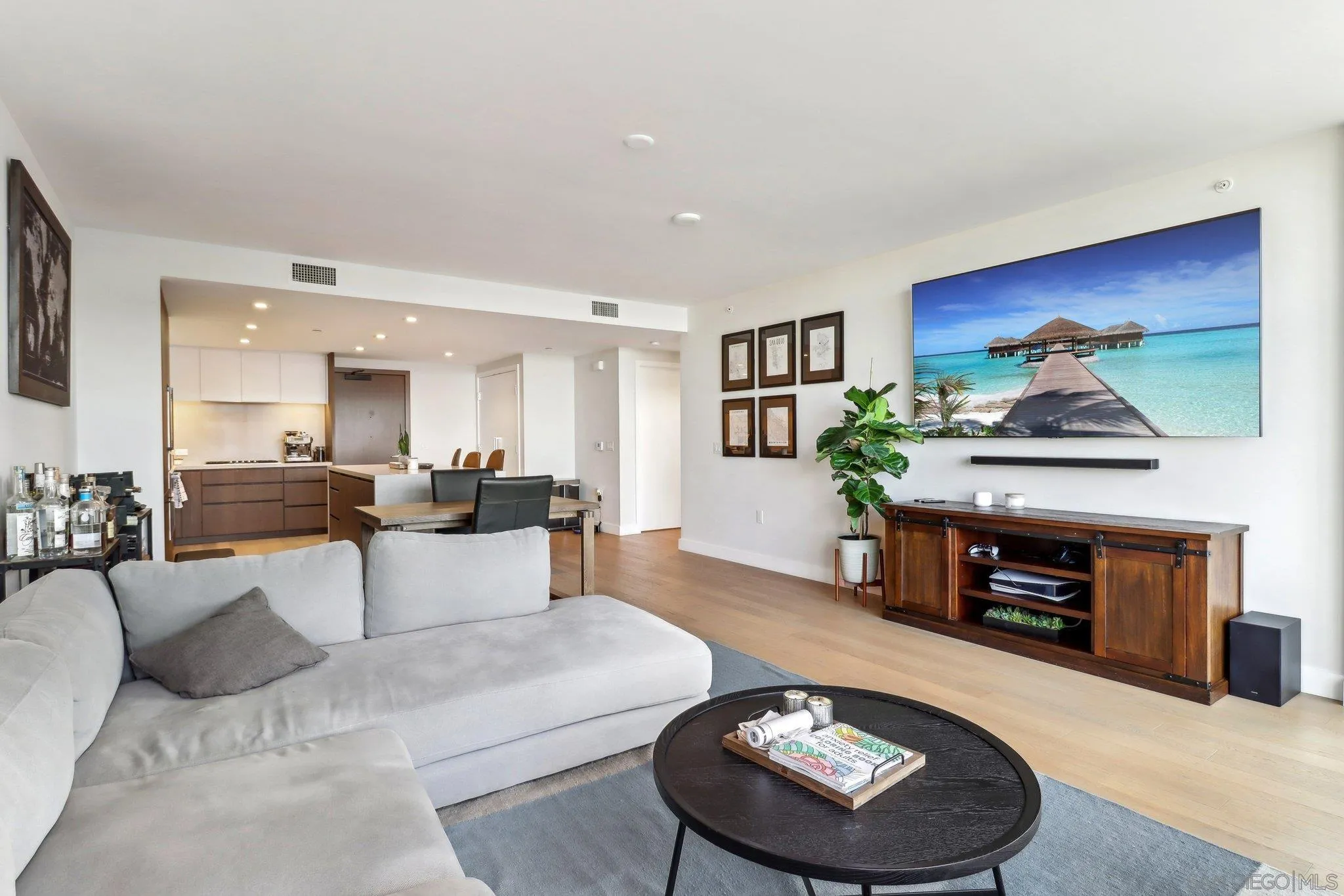 Photo #6: 250020395 Listing 