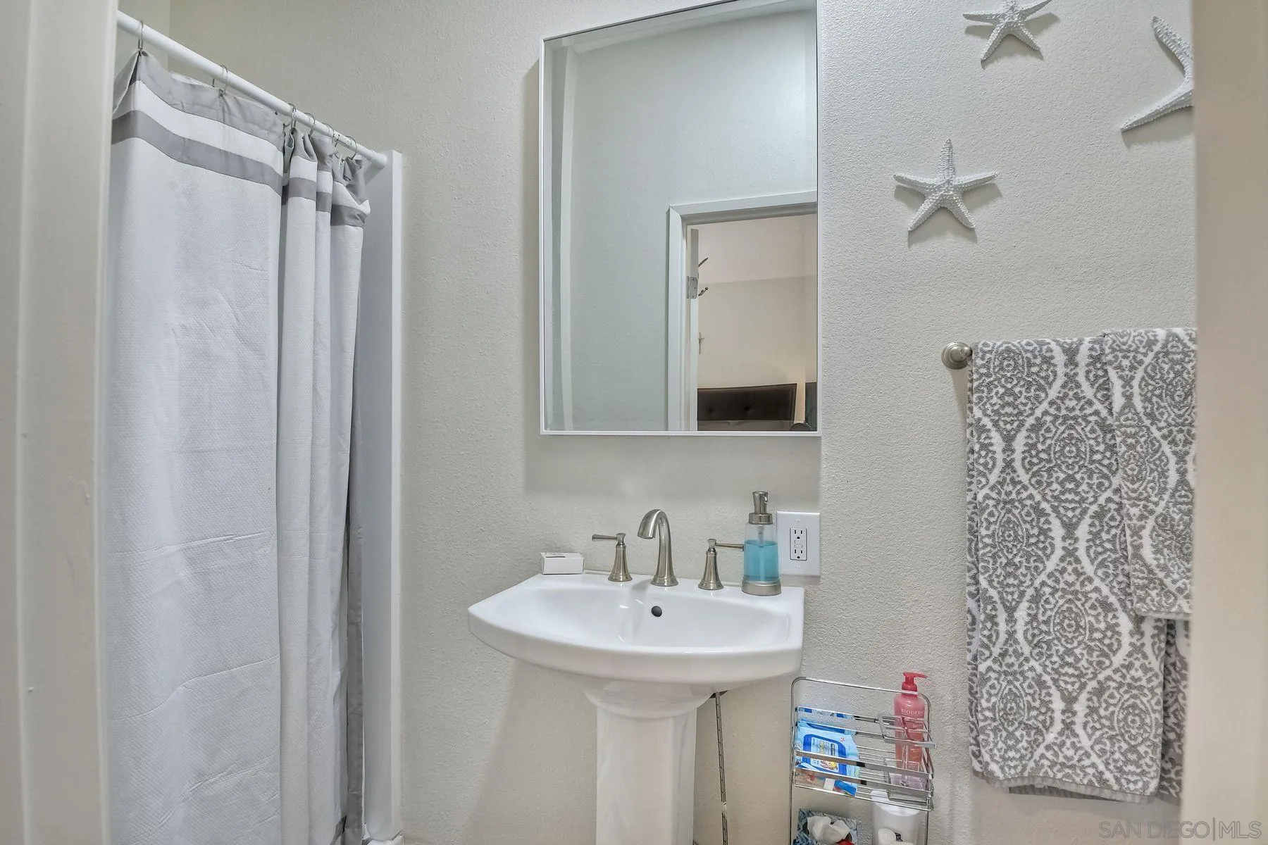 https://cdn.realtyfeed.com/cdn/127/250020455/39ae6e8af48f82938817ec778231d520.webp