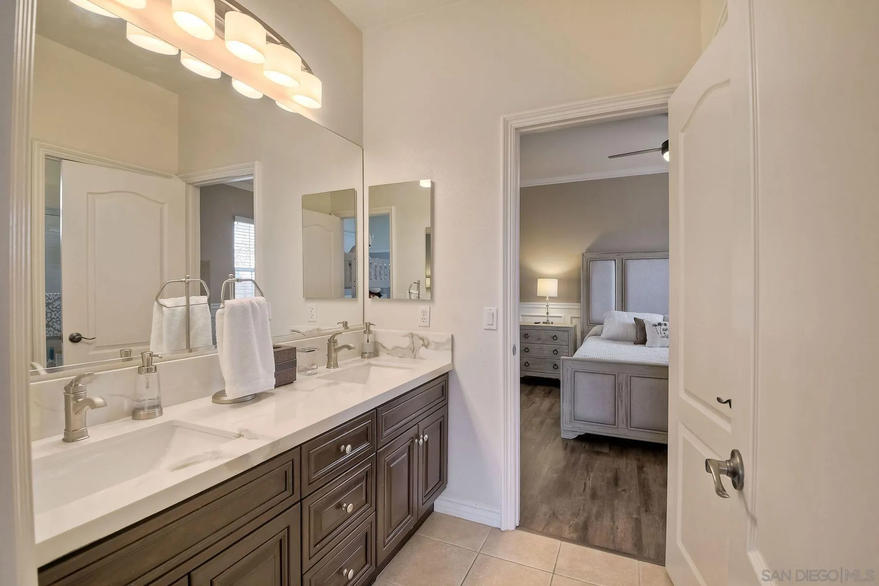 https://cdn.realtyfeed.com/cdn/127/250020455/9fd59301311053918a45887d29eff6f2.webp