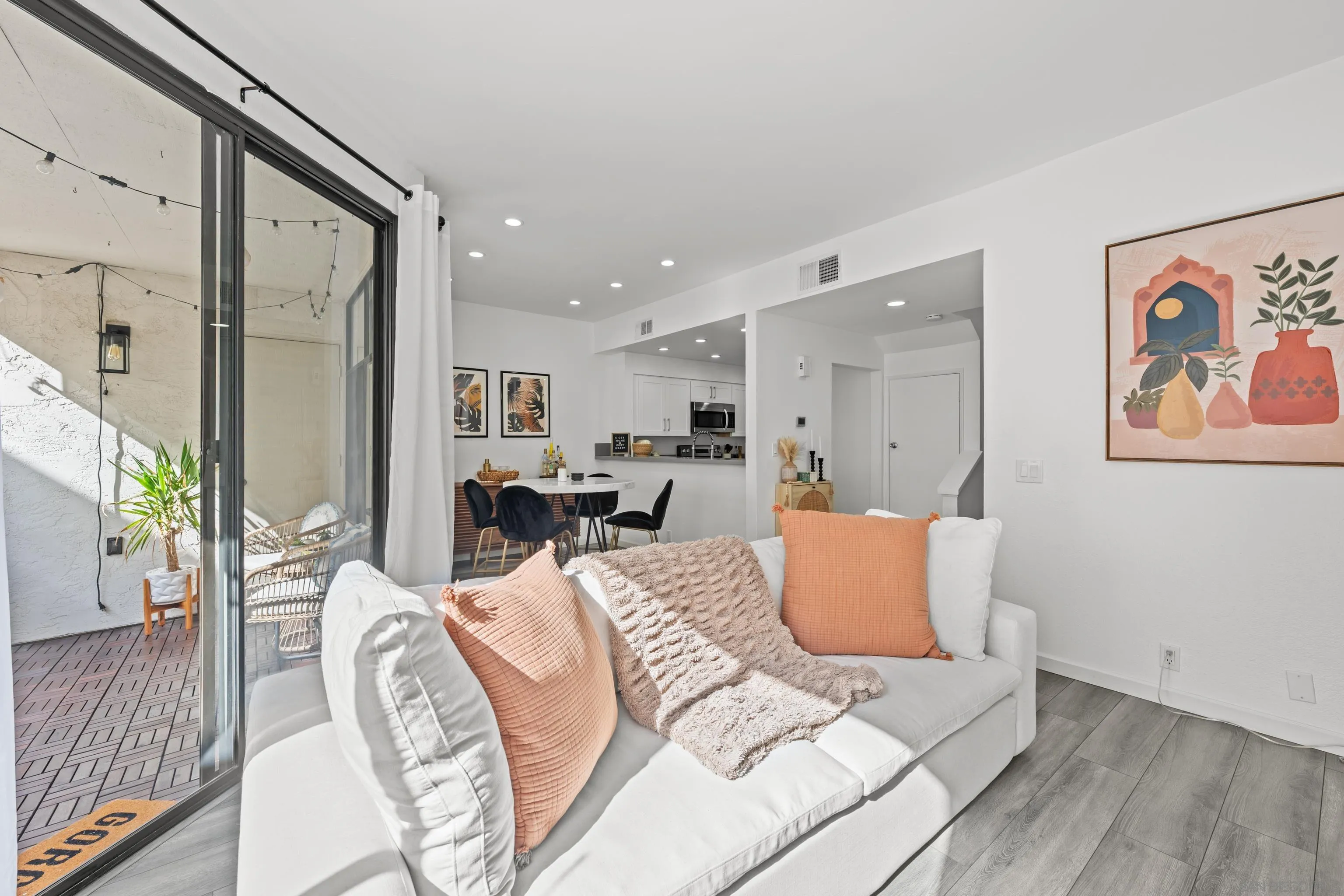 Photo #4: 250020543 Listing 