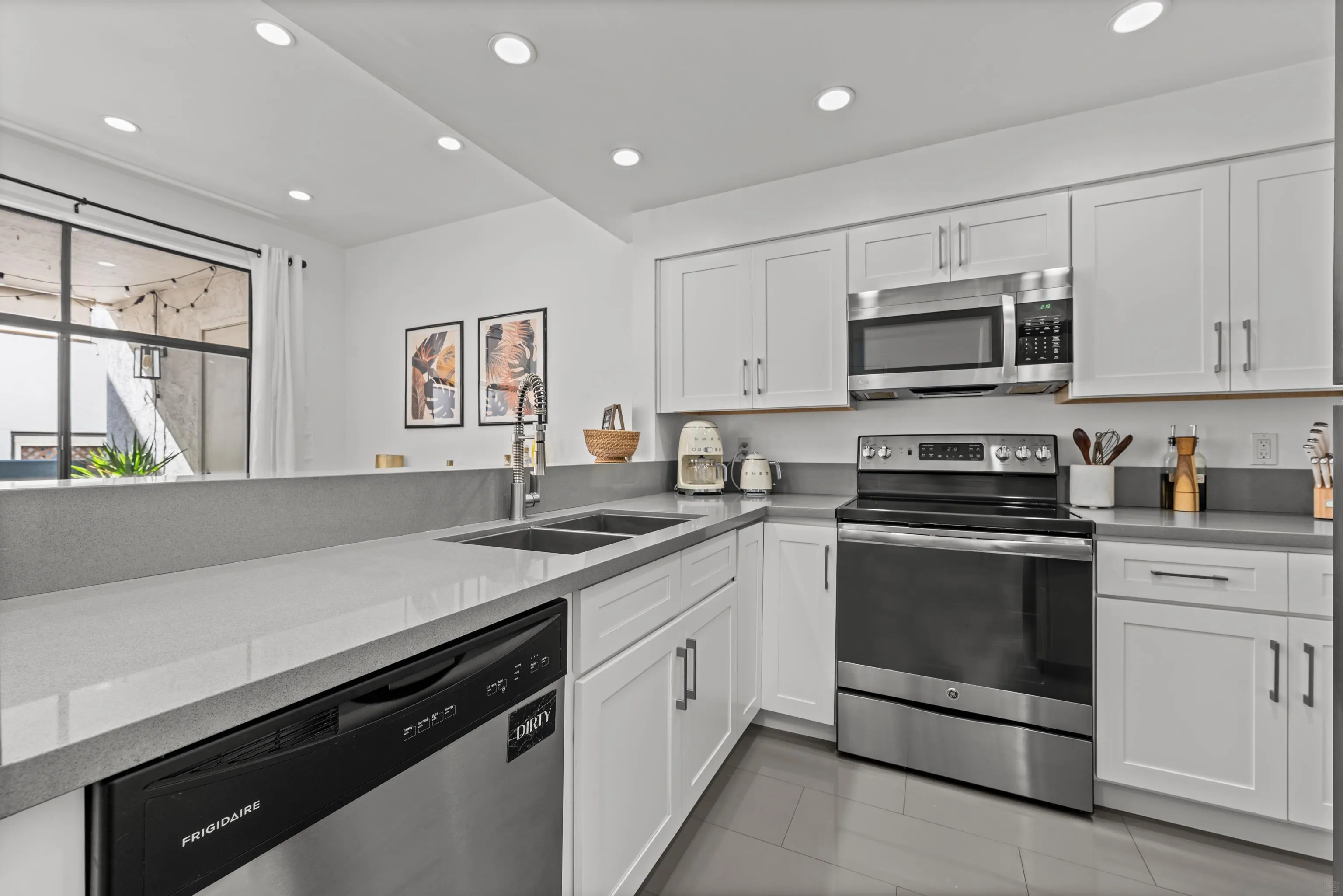Photo #5: 250020543 Listing 
