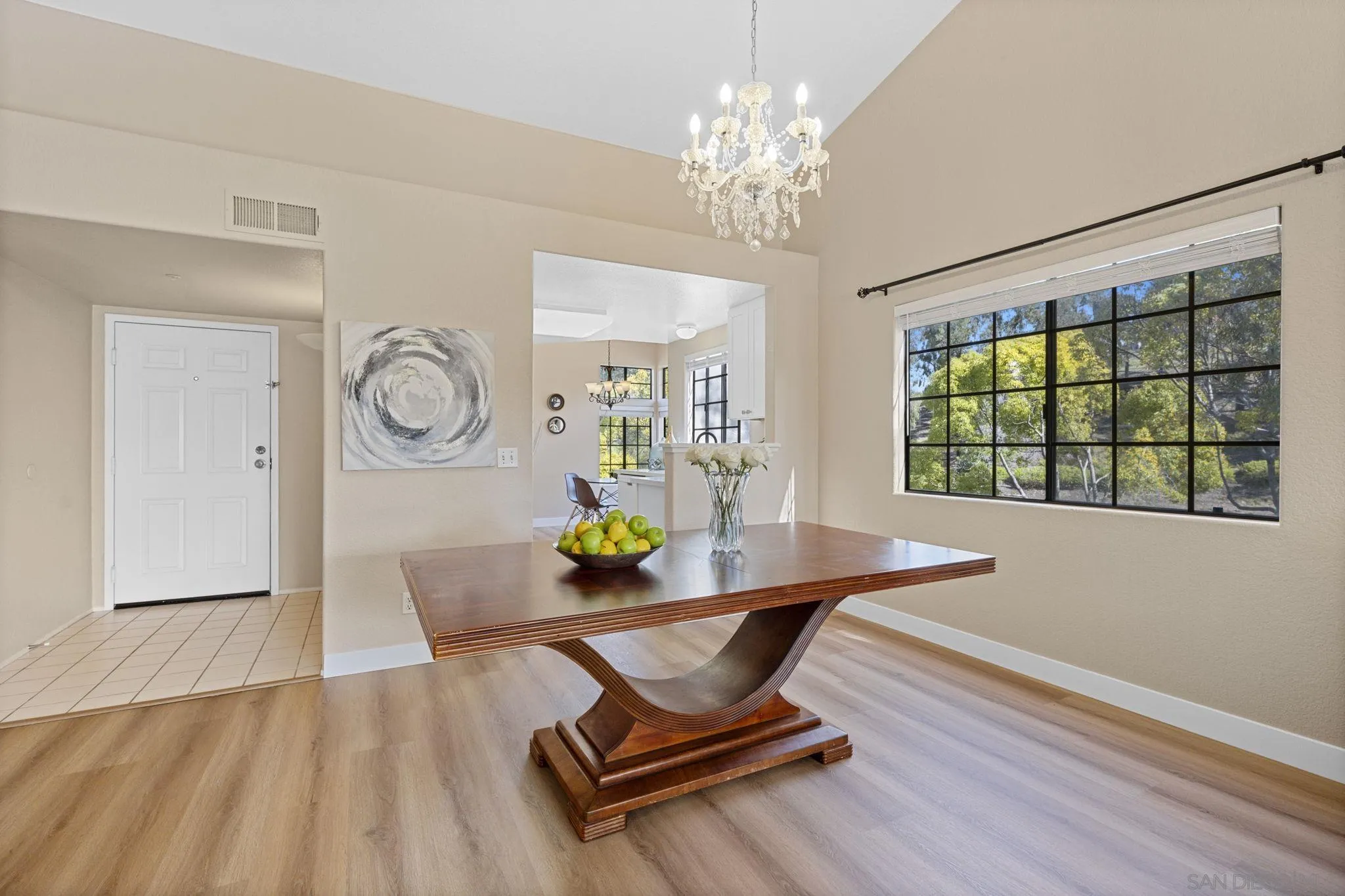 https://cdn.realtyfeed.com/cdn/127/250020572/4621edf8f108384e6f58a654ee691d6f.webp
