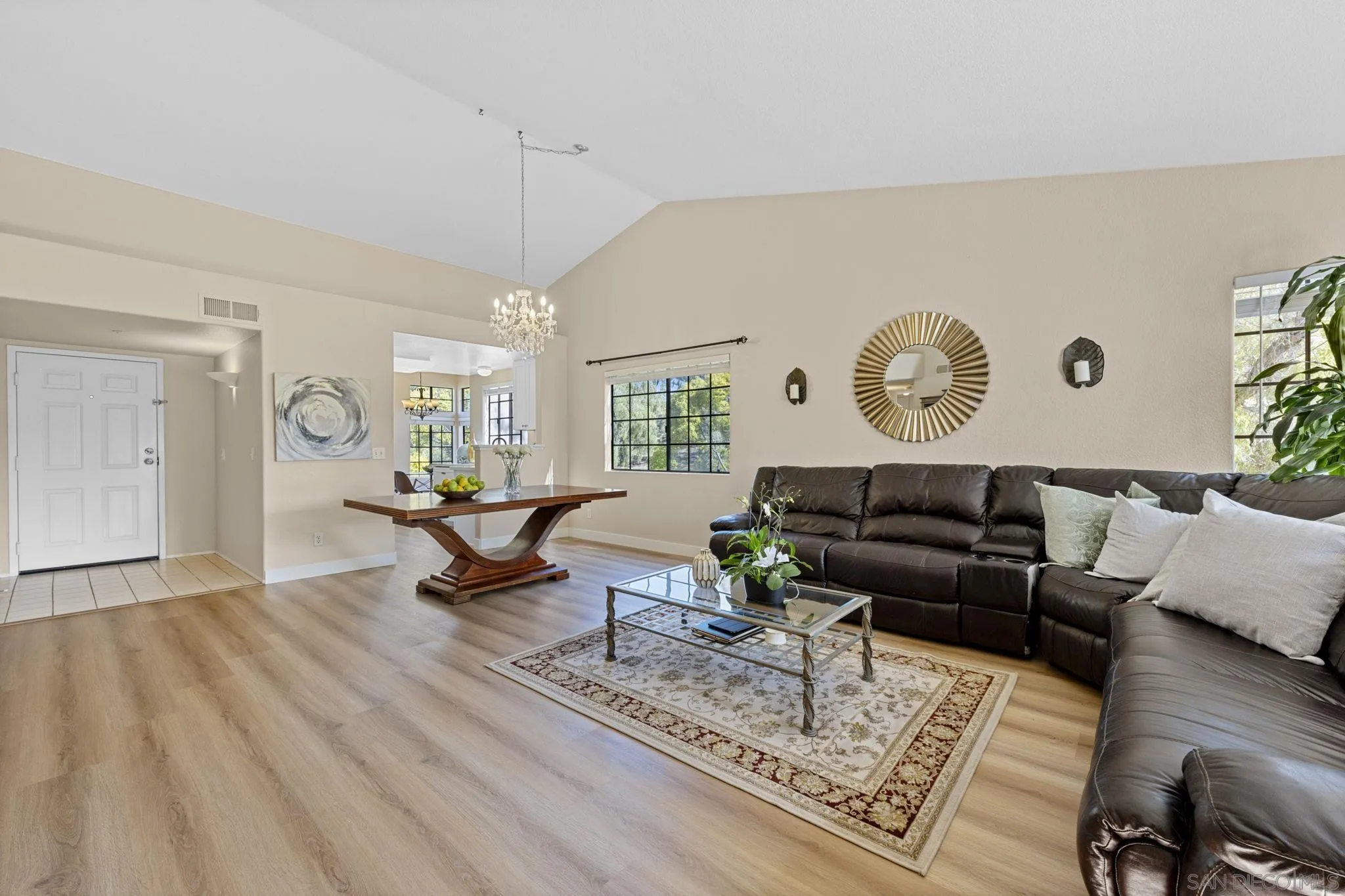 https://cdn.realtyfeed.com/cdn/127/250020572/50115b89c767433d57be231f02945e70.webp