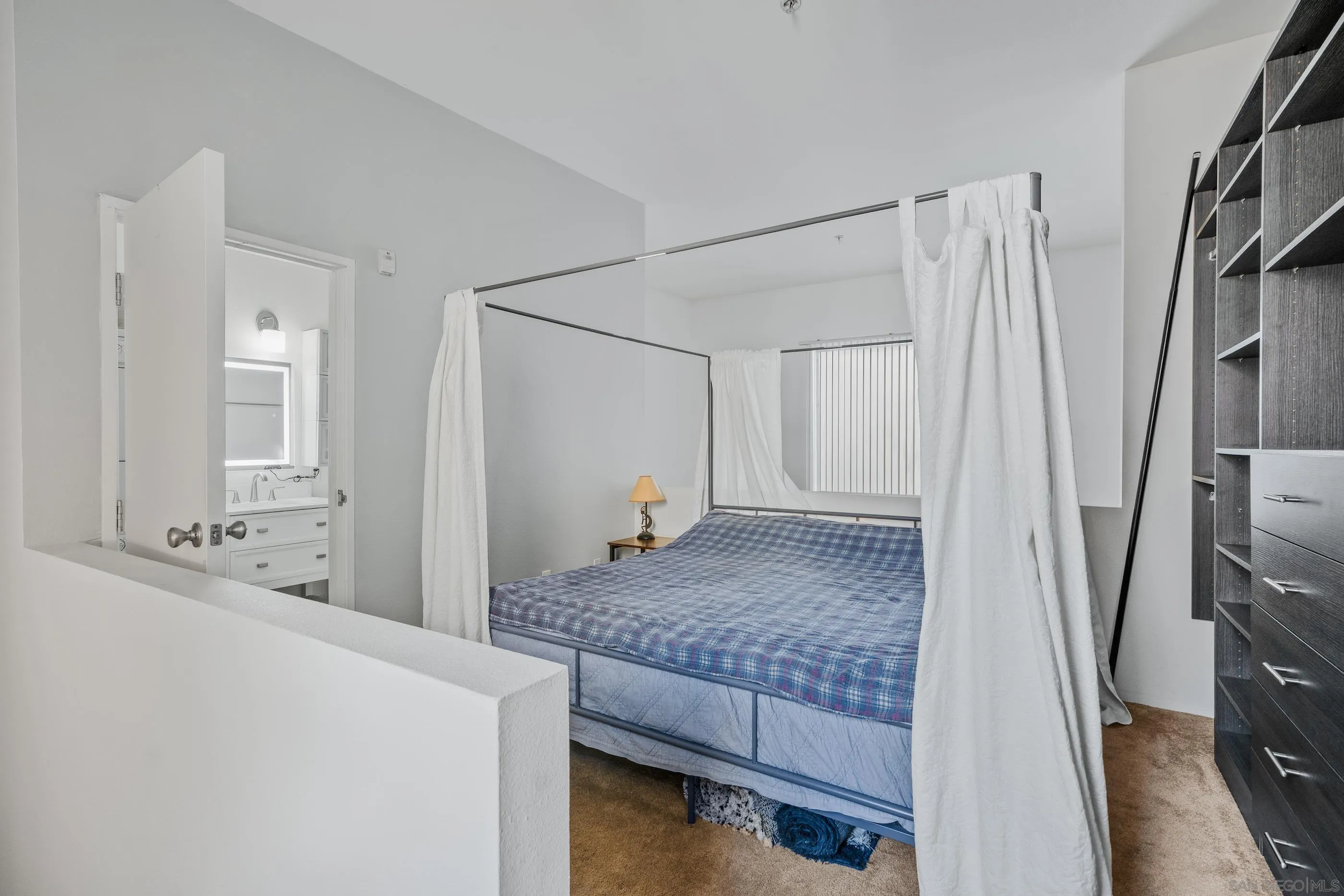 https://cdn.realtyfeed.com/cdn/127/250020622/589a02dee190651d888f88dd8bbe7c93.webp