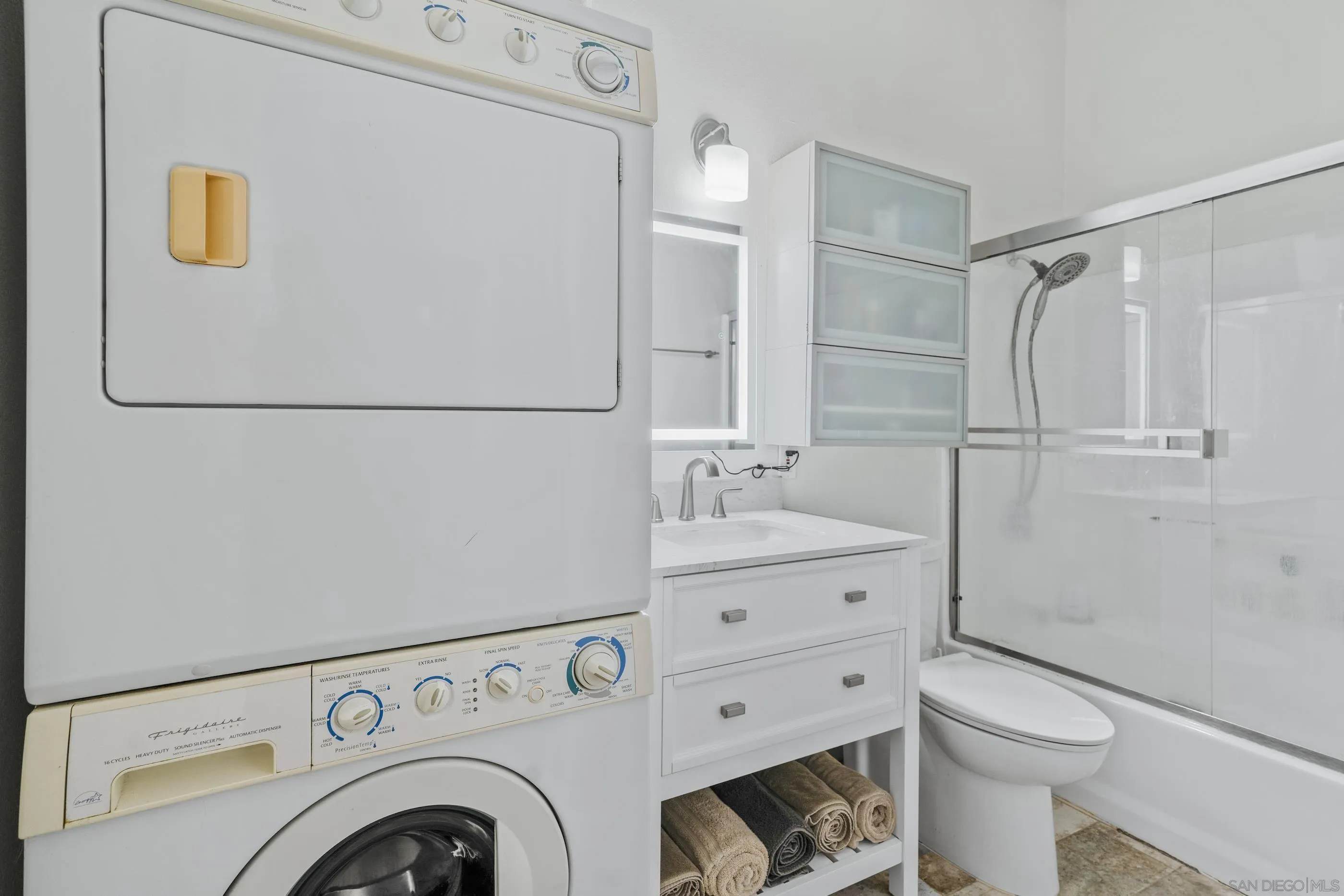 https://cdn.realtyfeed.com/cdn/127/250020622/8d207059a8c23cd4911f391b6c912192.webp