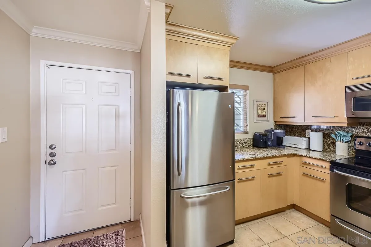 Photo #5: 250020646 Listing 