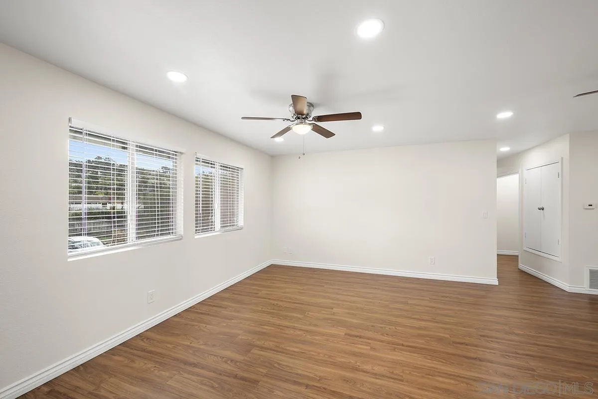 Photo #6: 250020679 Listing 