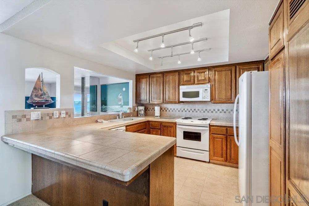 Photo #17: 250020761 Listing: Photo #17