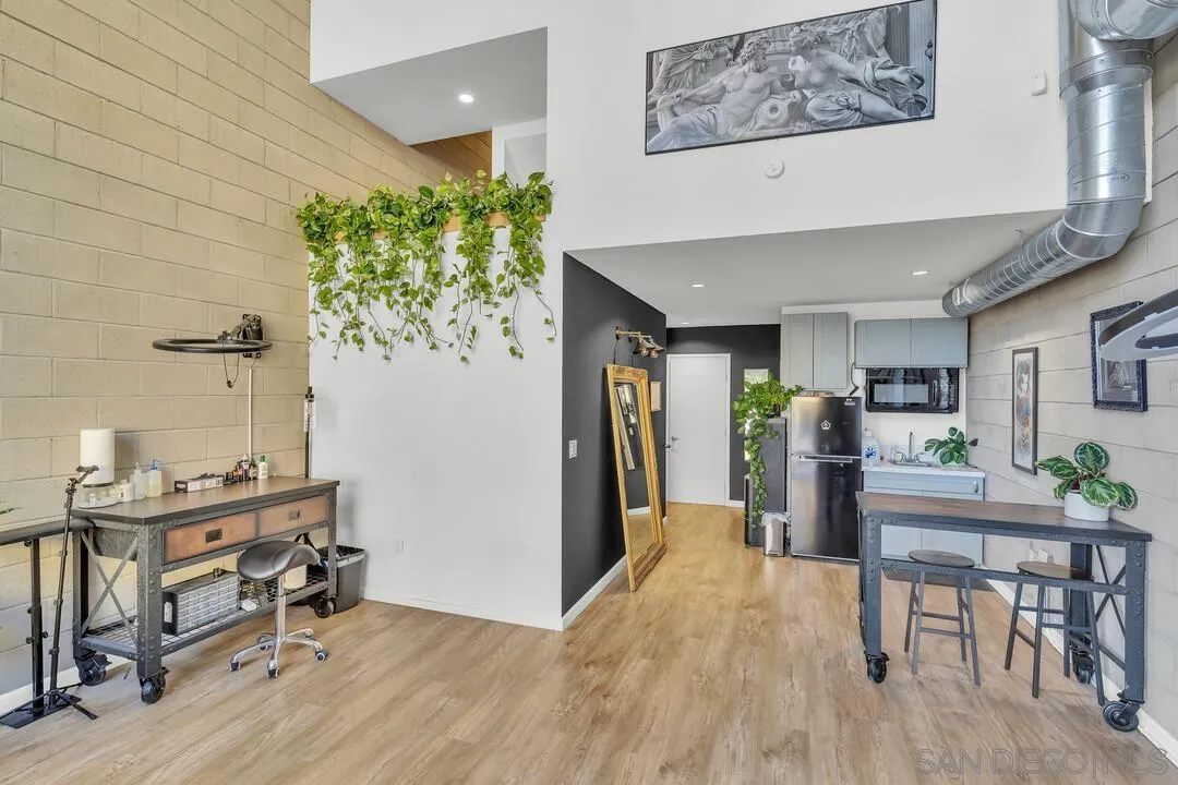 Photo #4: 250020783 Listing: Photo #4