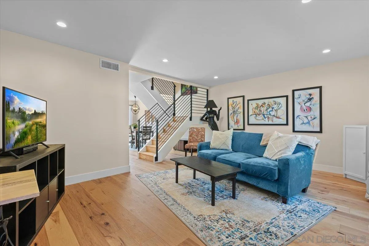 Photo #2: 250020825 Listing 