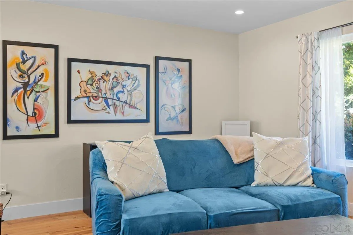 Photo #4: 250020825 Listing 