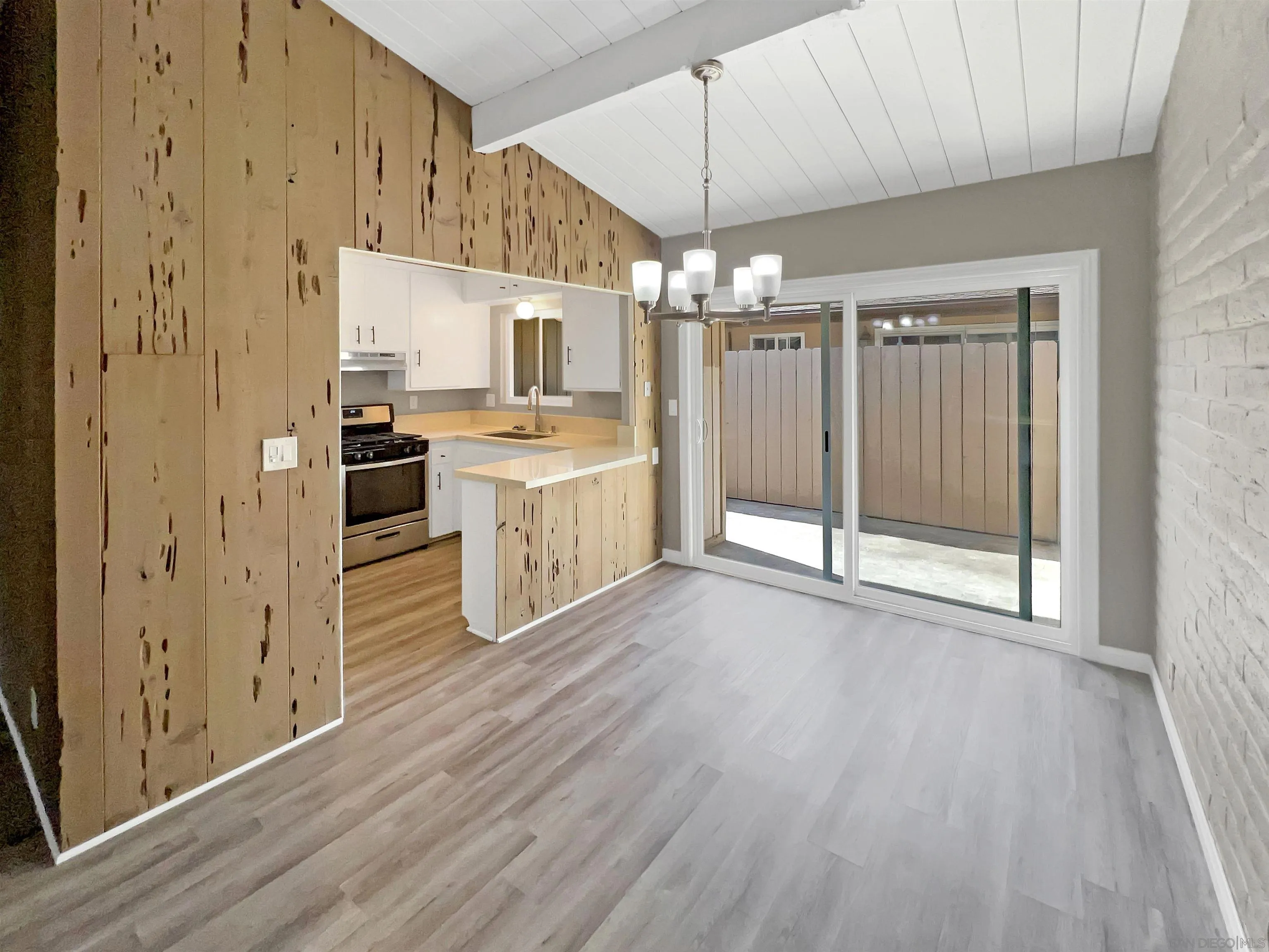 Photo #12: 250020849 Listing: Photo #12