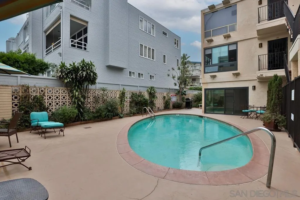 https://cdn.realtyfeed.com/cdn/127/250020855/0b10a0c58a04461276e04852310aaac3.webp
