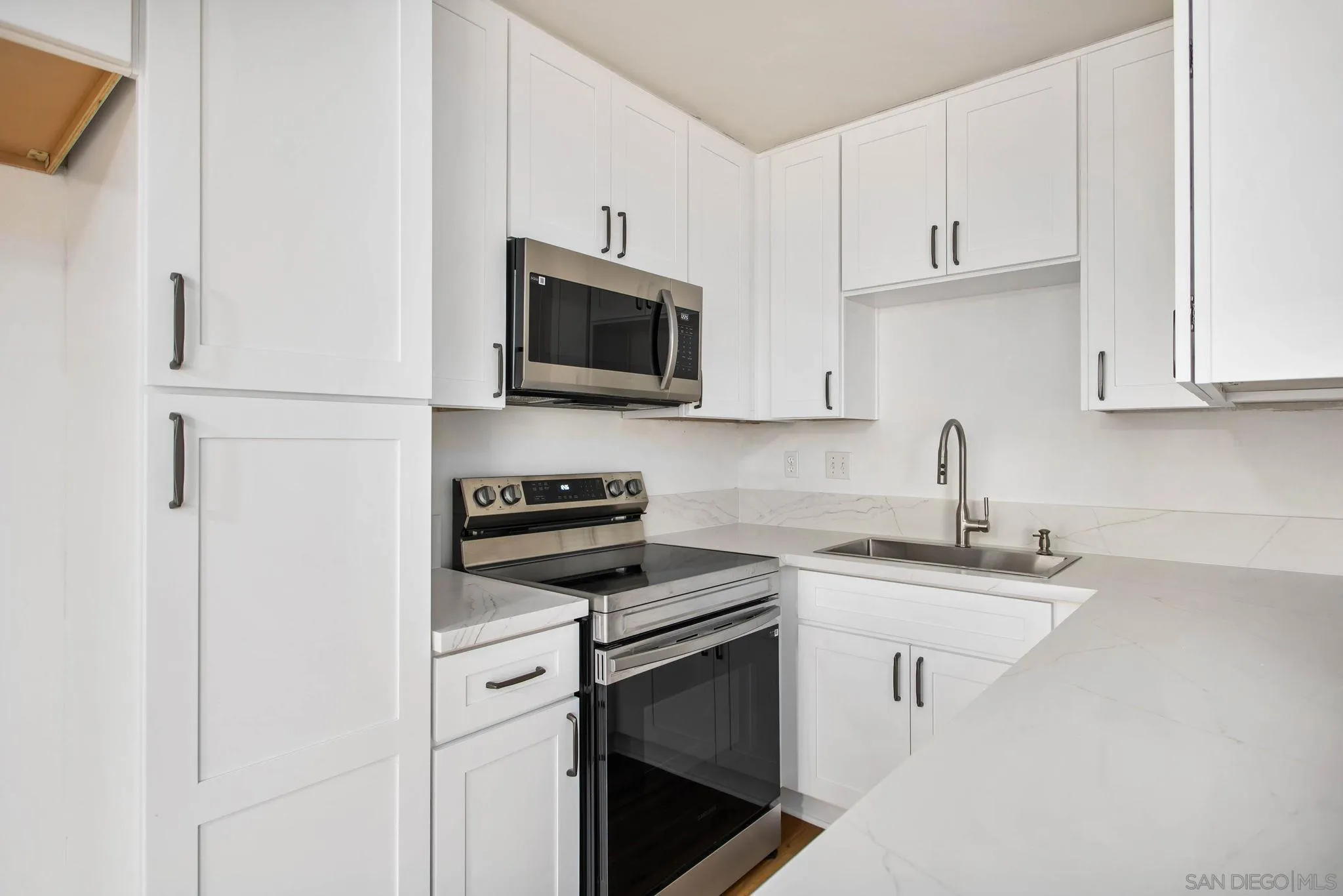 Photo #6: 250020867 Listing 