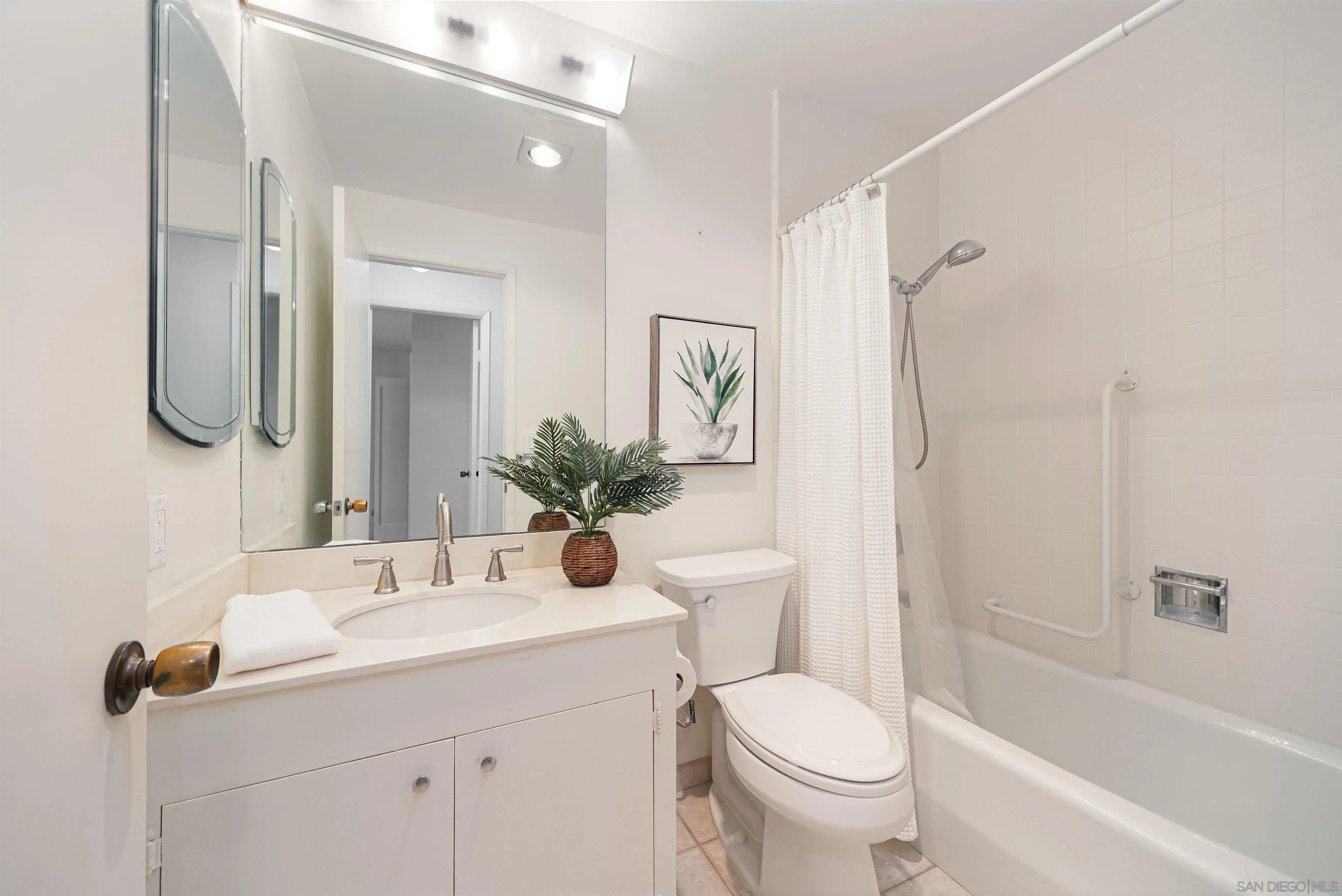 Photo #18: 250020908 Listing: Photo #18