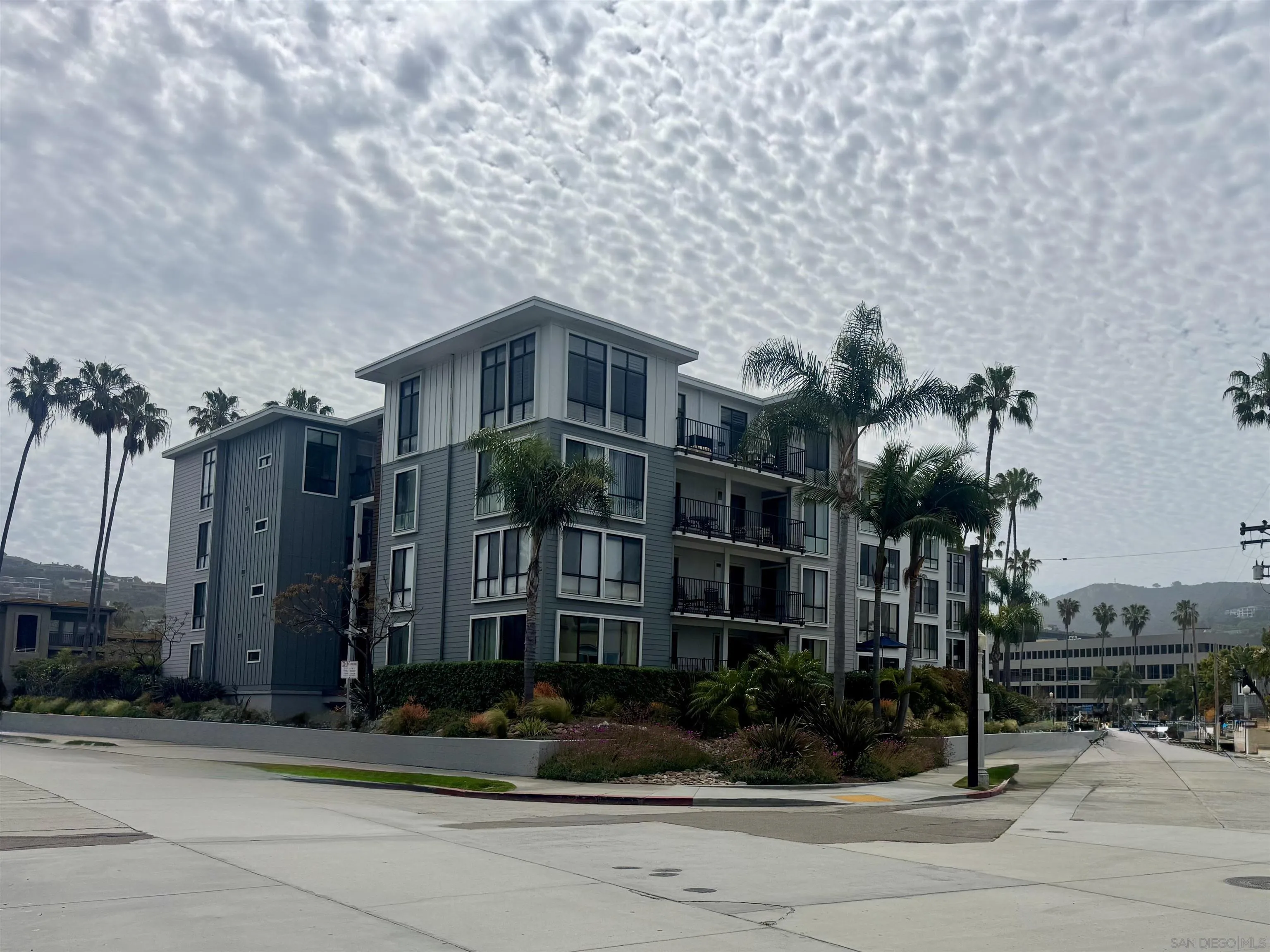 Photo #5: 250020908 Listing 