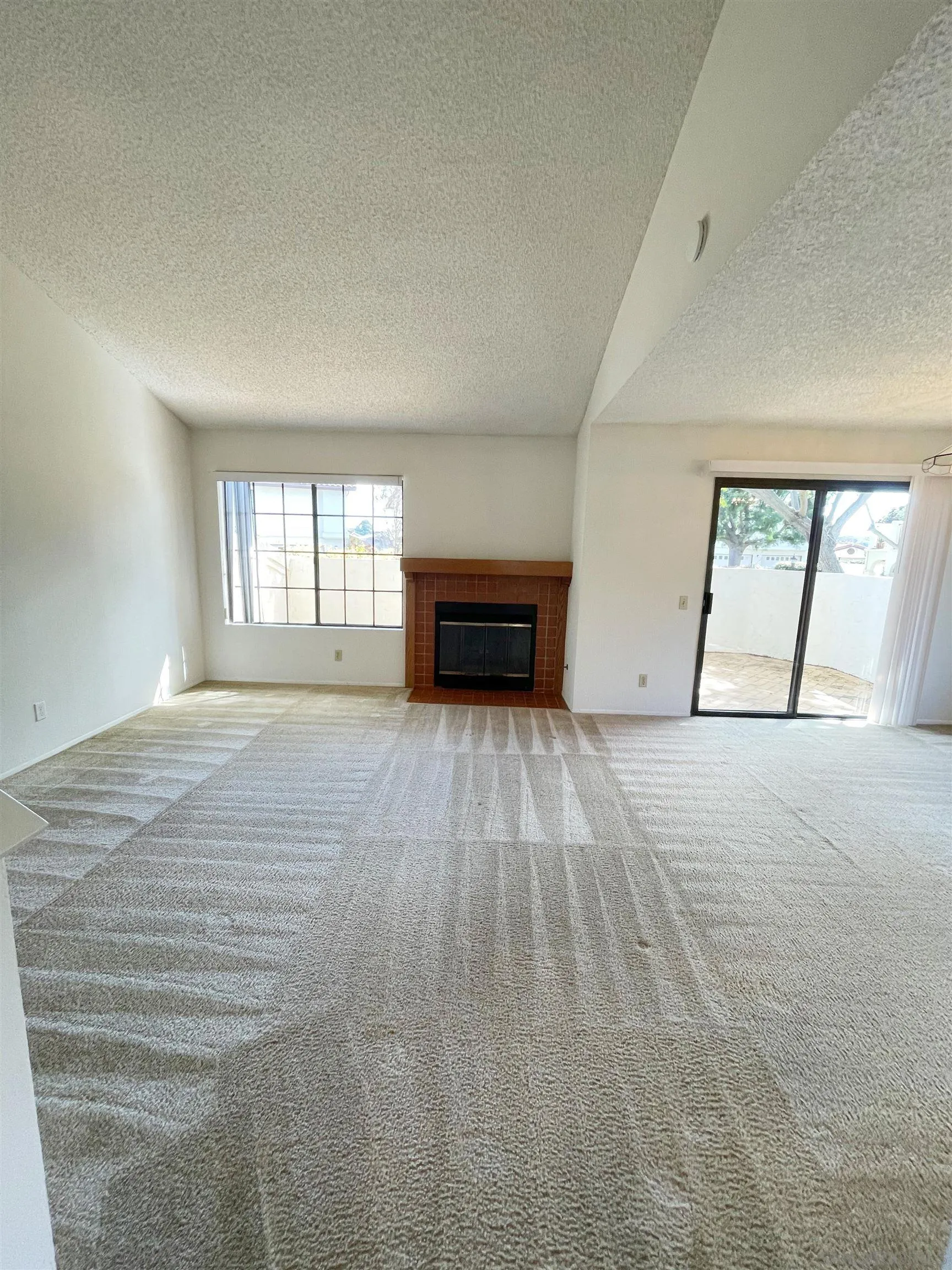 Photo #3: 250020986 Listing 