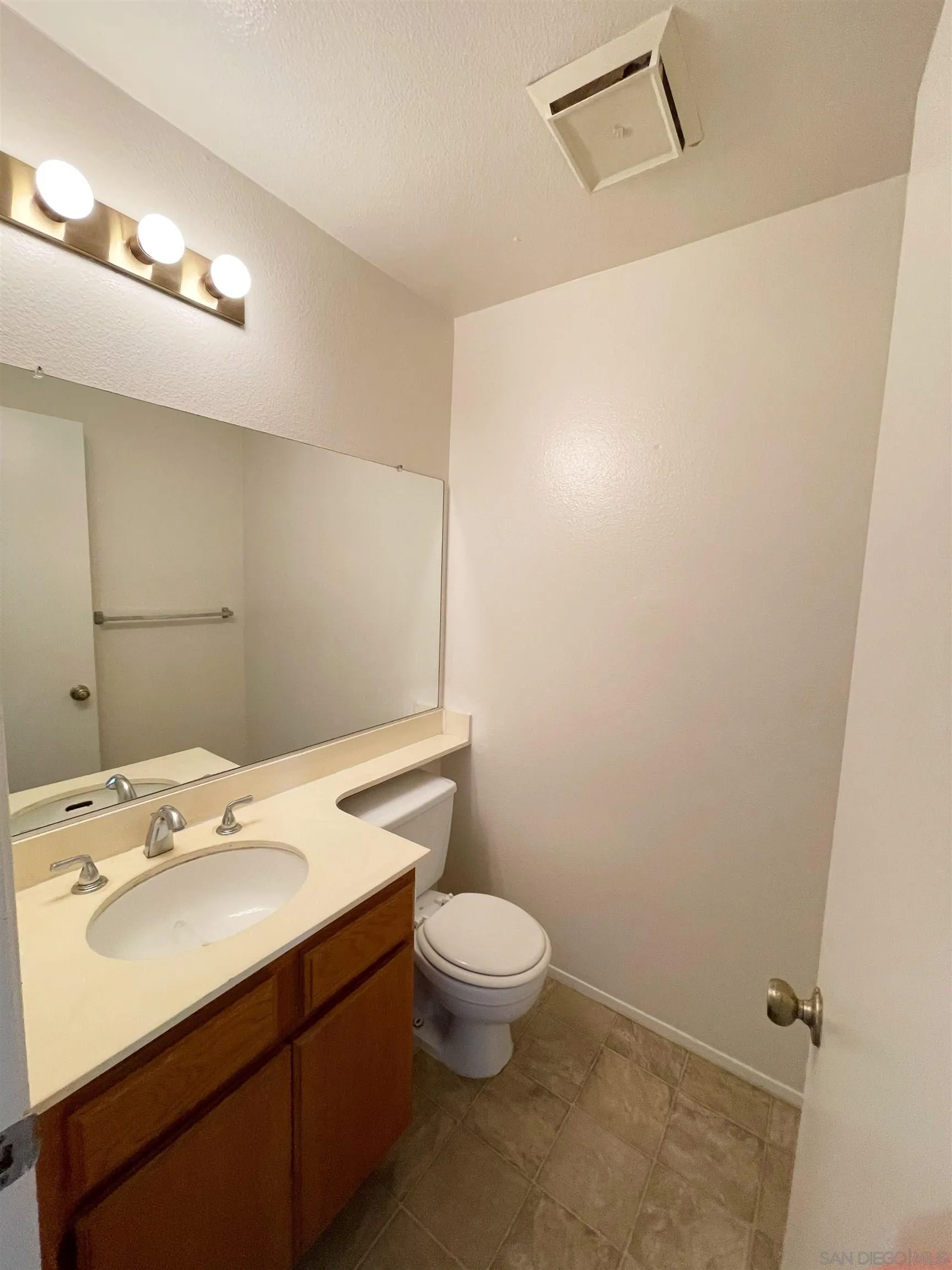Photo #5: 250020986 Listing 