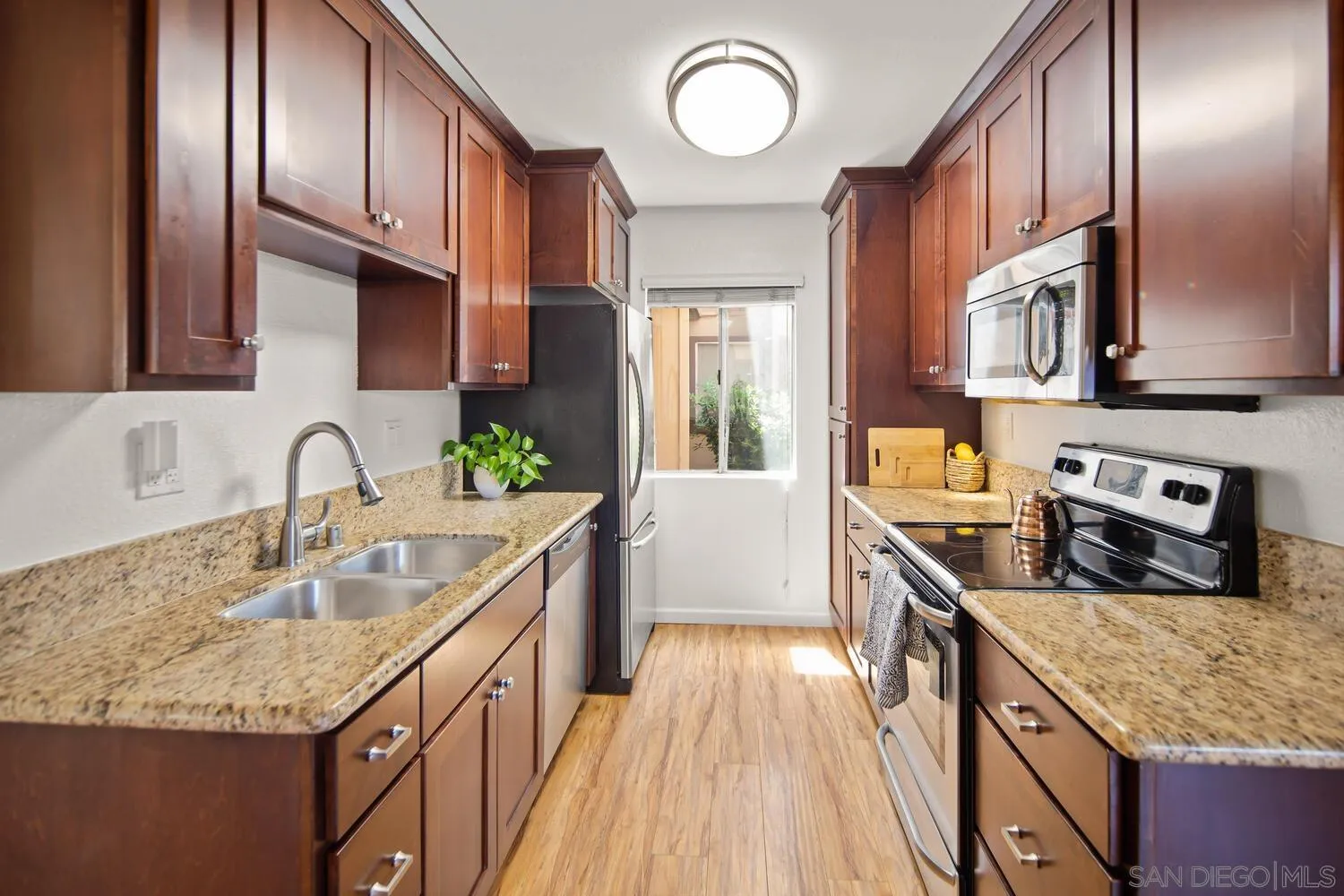 Photo #5: 250021018 Listing 