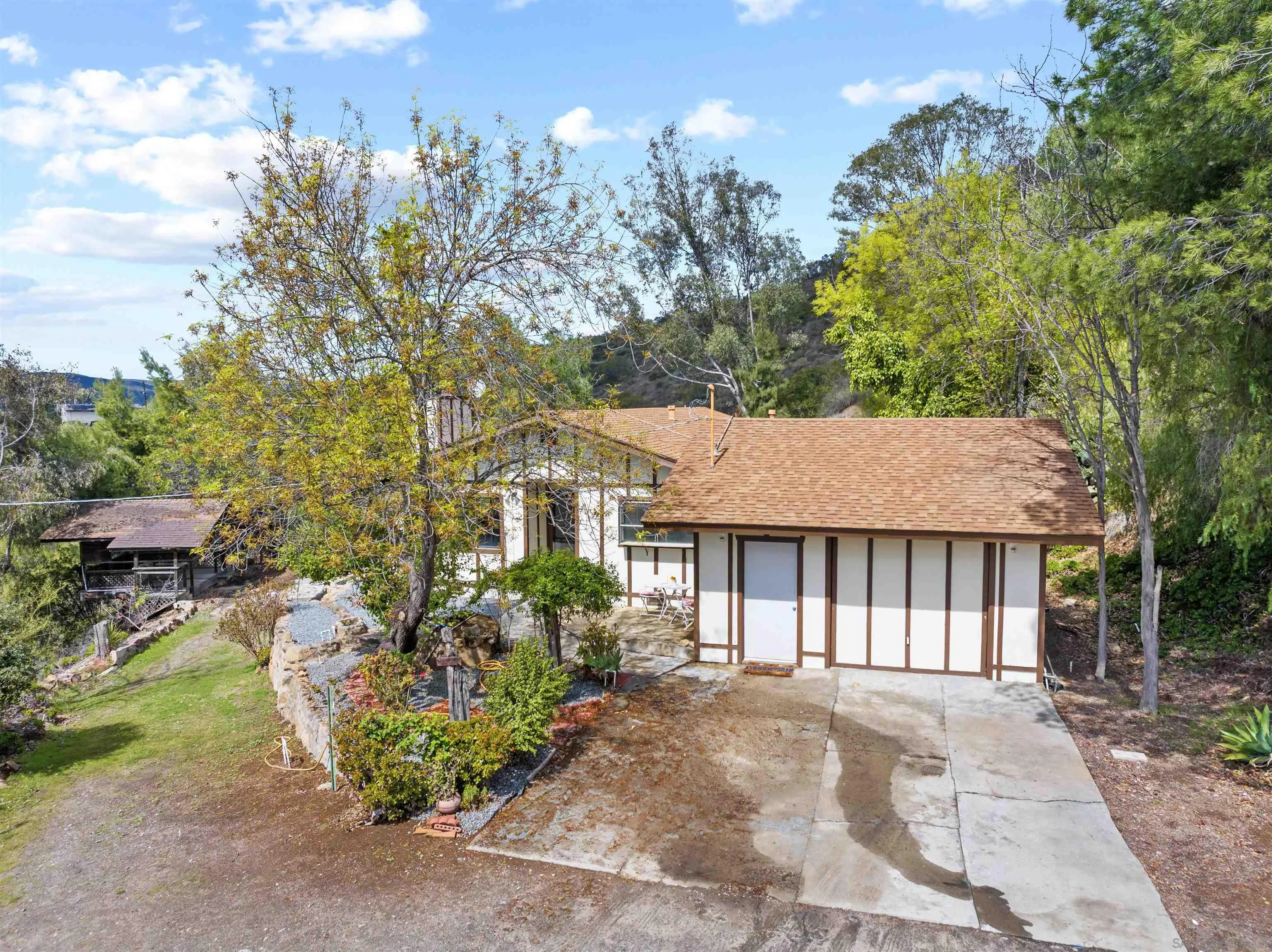 https://cdn.realtyfeed.com/cdn/127/250021045/1f5a121e9a7118c78acb3f8ac6920b80.webp