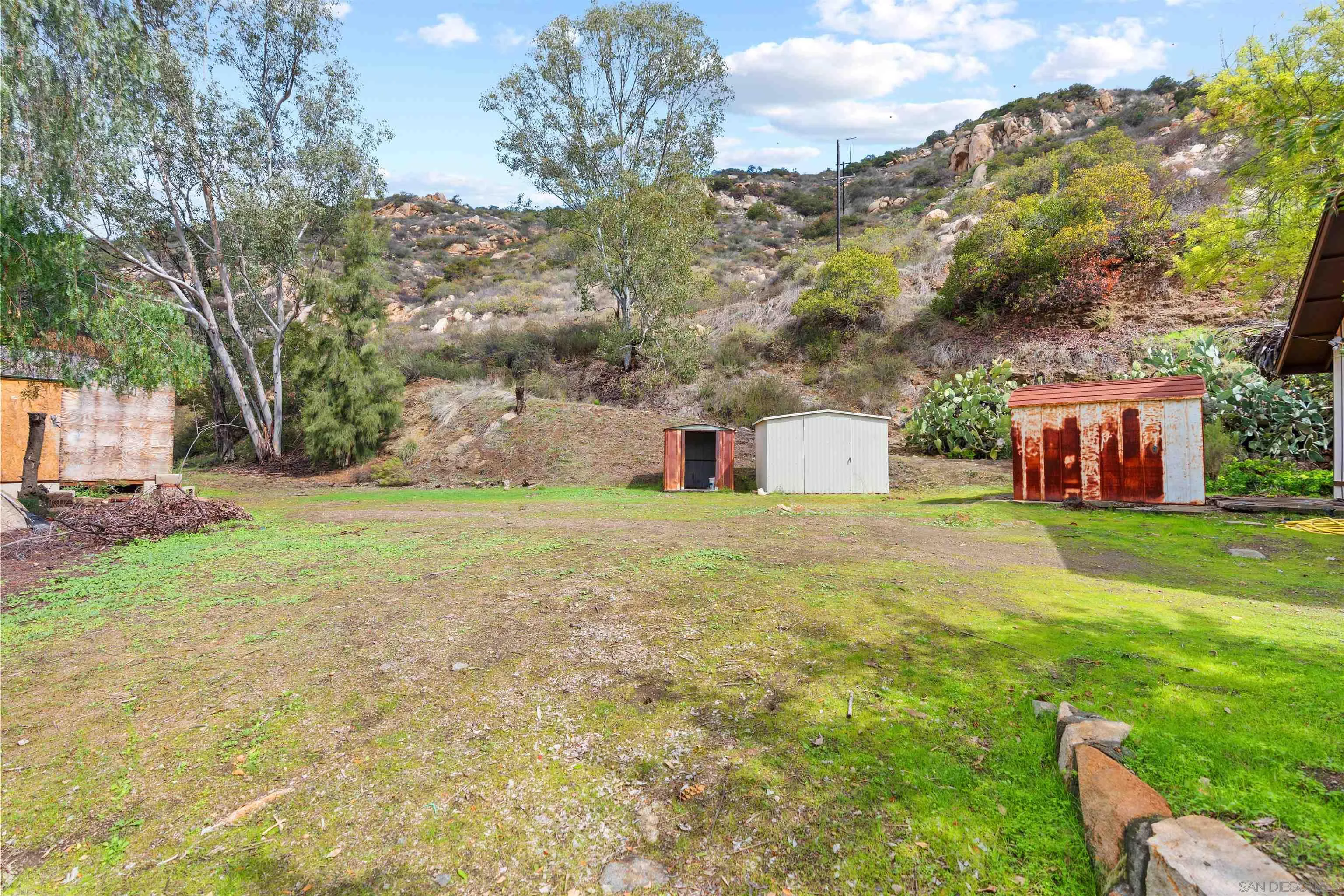 https://cdn.realtyfeed.com/cdn/127/250021045/2d8dca55eb8aaffd0a7d9b65e5c579e1.webp