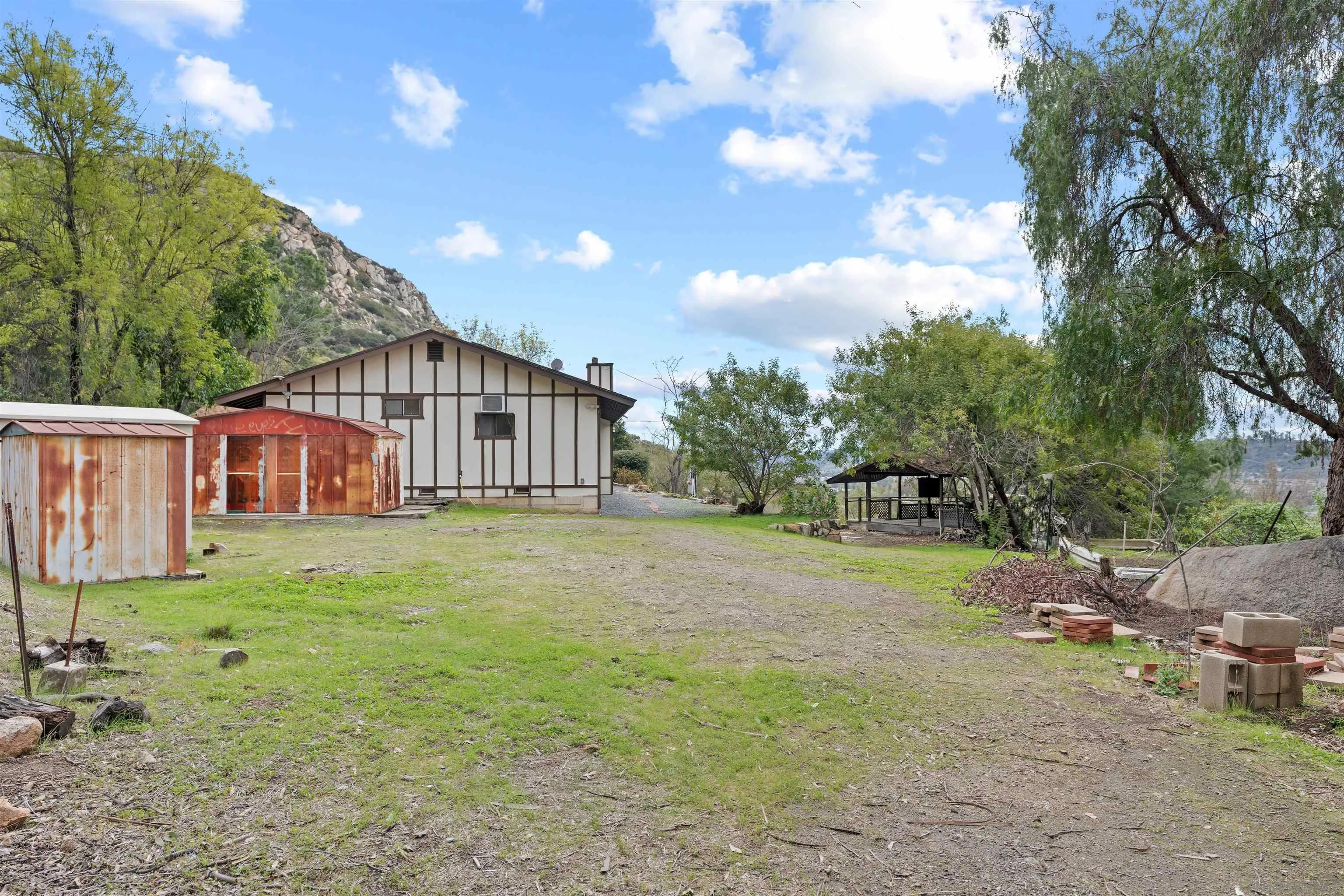 https://cdn.realtyfeed.com/cdn/127/250021045/4b74de7673e4766e238601fee85eb37e.webp