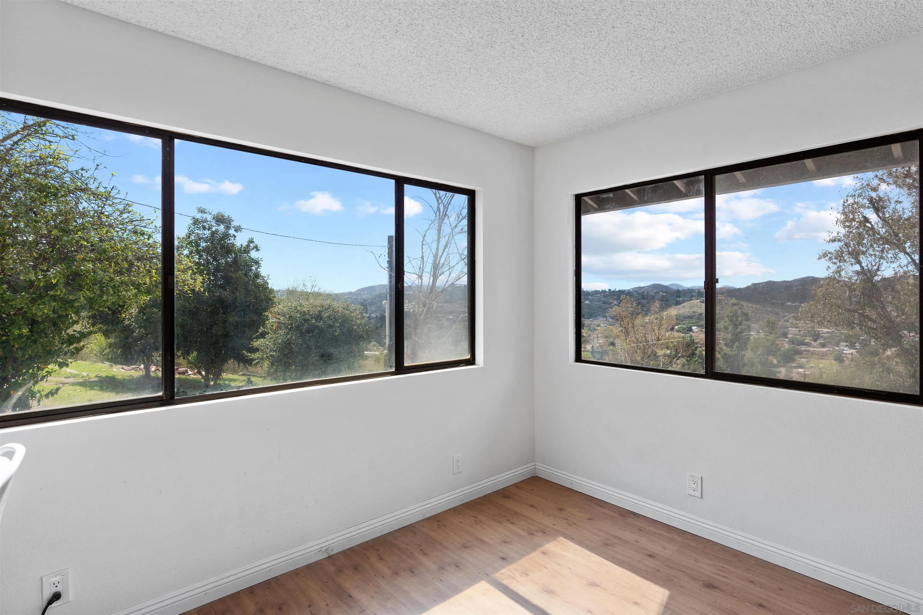 https://cdn.realtyfeed.com/cdn/127/250021045/d3b15105ebfed792ab9076f337eae10a.webp