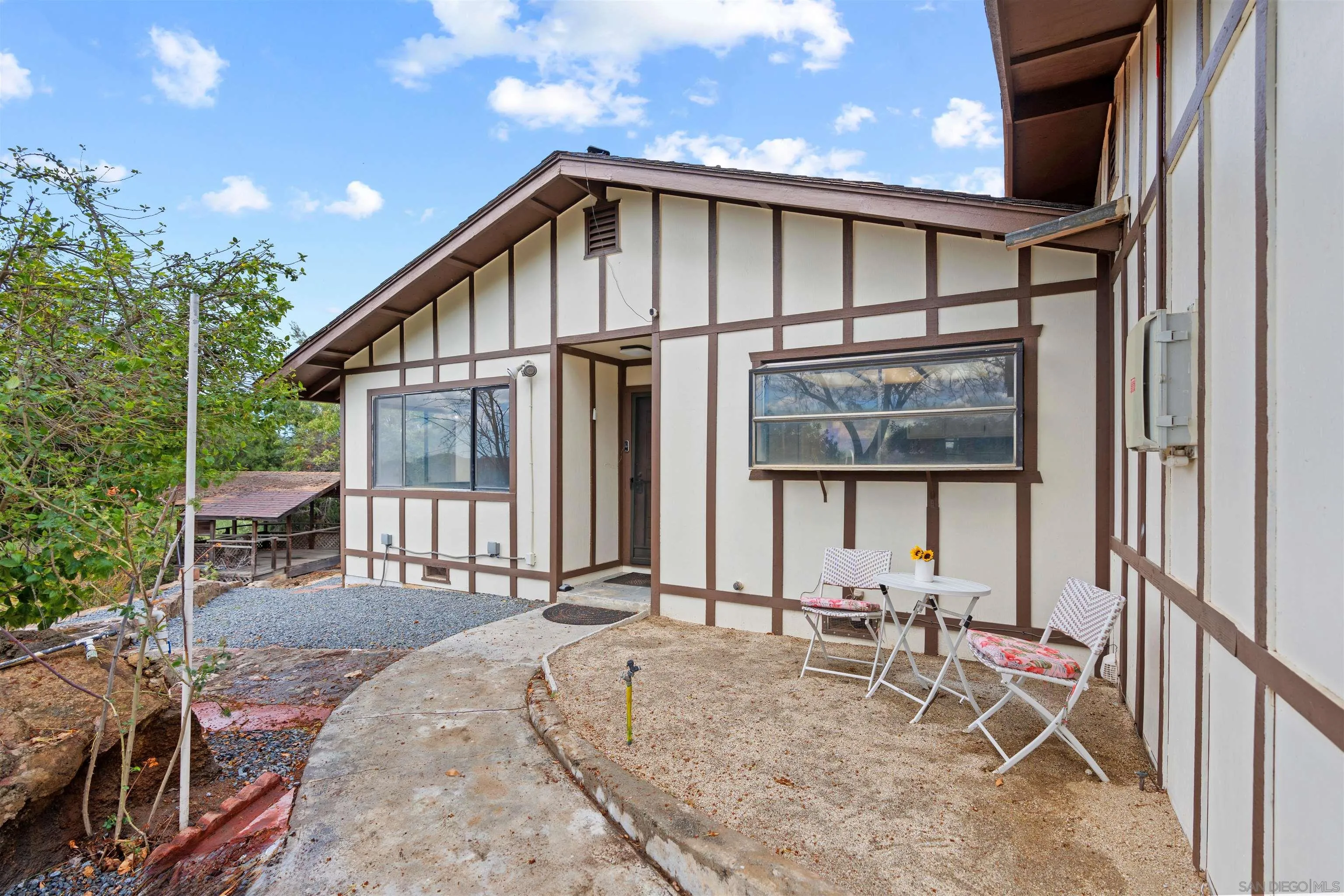 https://cdn.realtyfeed.com/cdn/127/250021045/d700dfc57a6fcf766d01c26b8b6a854b.webp