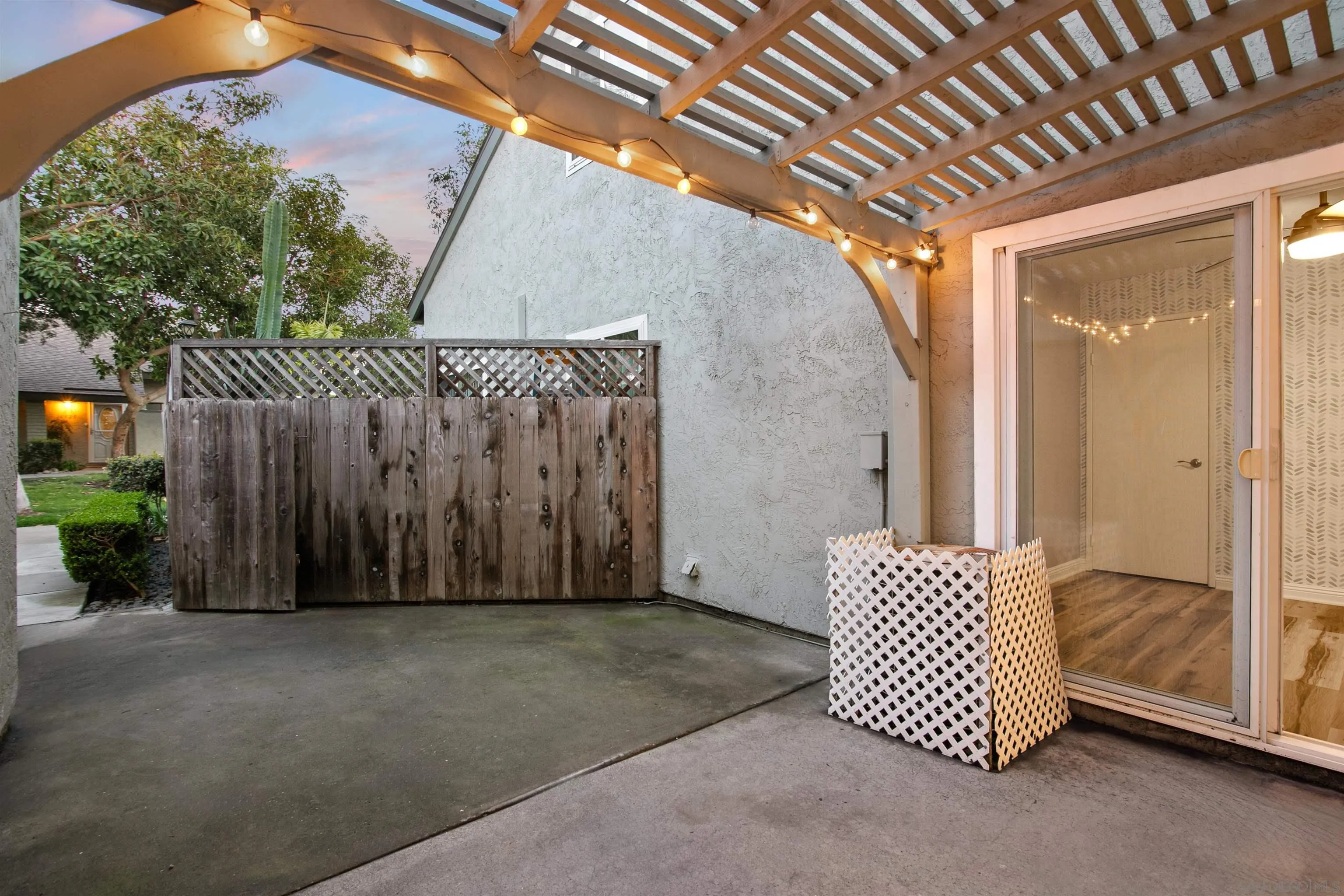 Photo #4: 250021049 Listing 