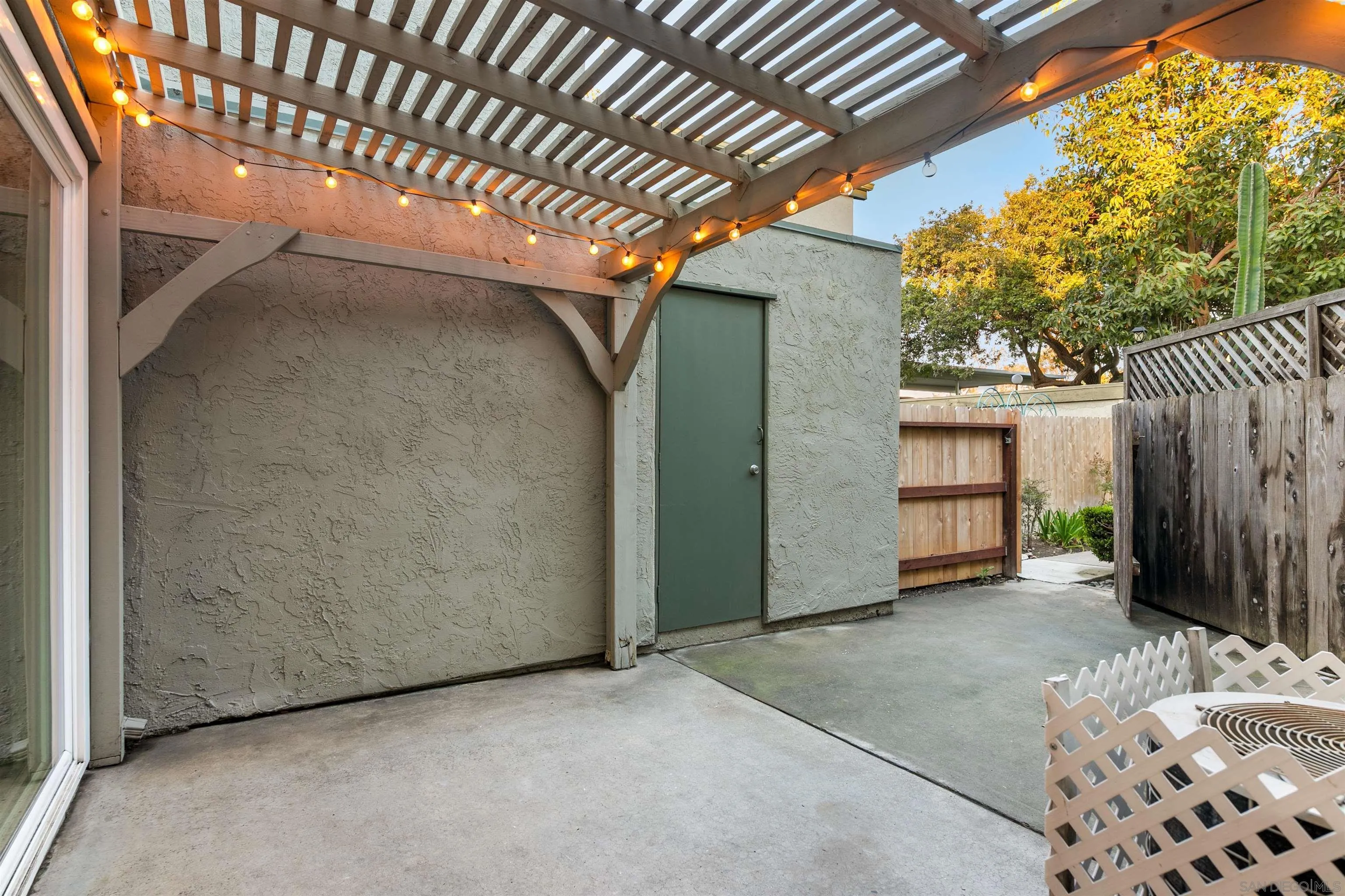 Photo #5: 250021049 Listing 
