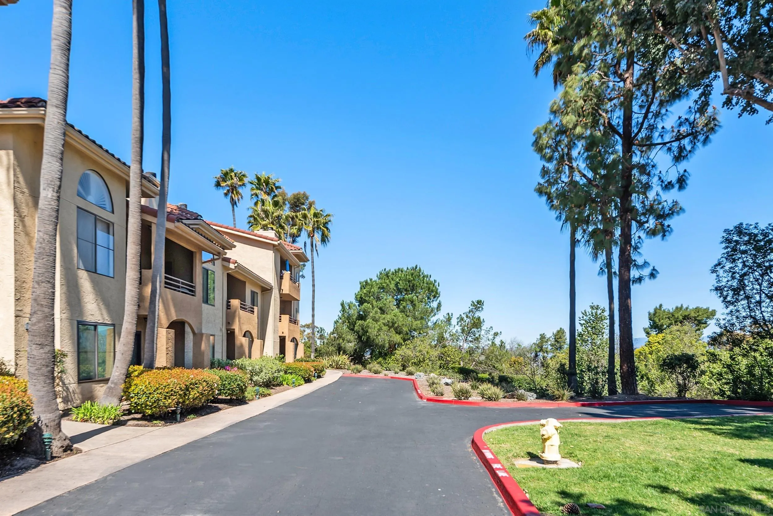https://cdn.realtyfeed.com/cdn/127/250021055/056b643a3ec24b05bcfc2549c295d650.webp