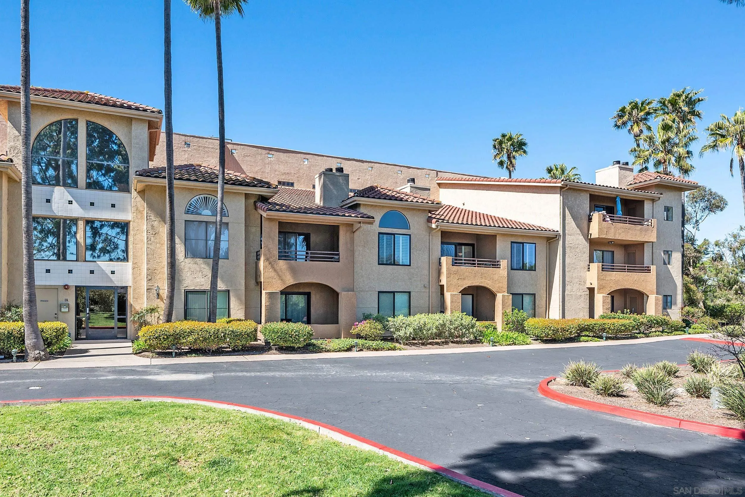 https://cdn.realtyfeed.com/cdn/127/250021055/5facb5b5c9daa32e8aa9cf84f3bdc6ec.webp