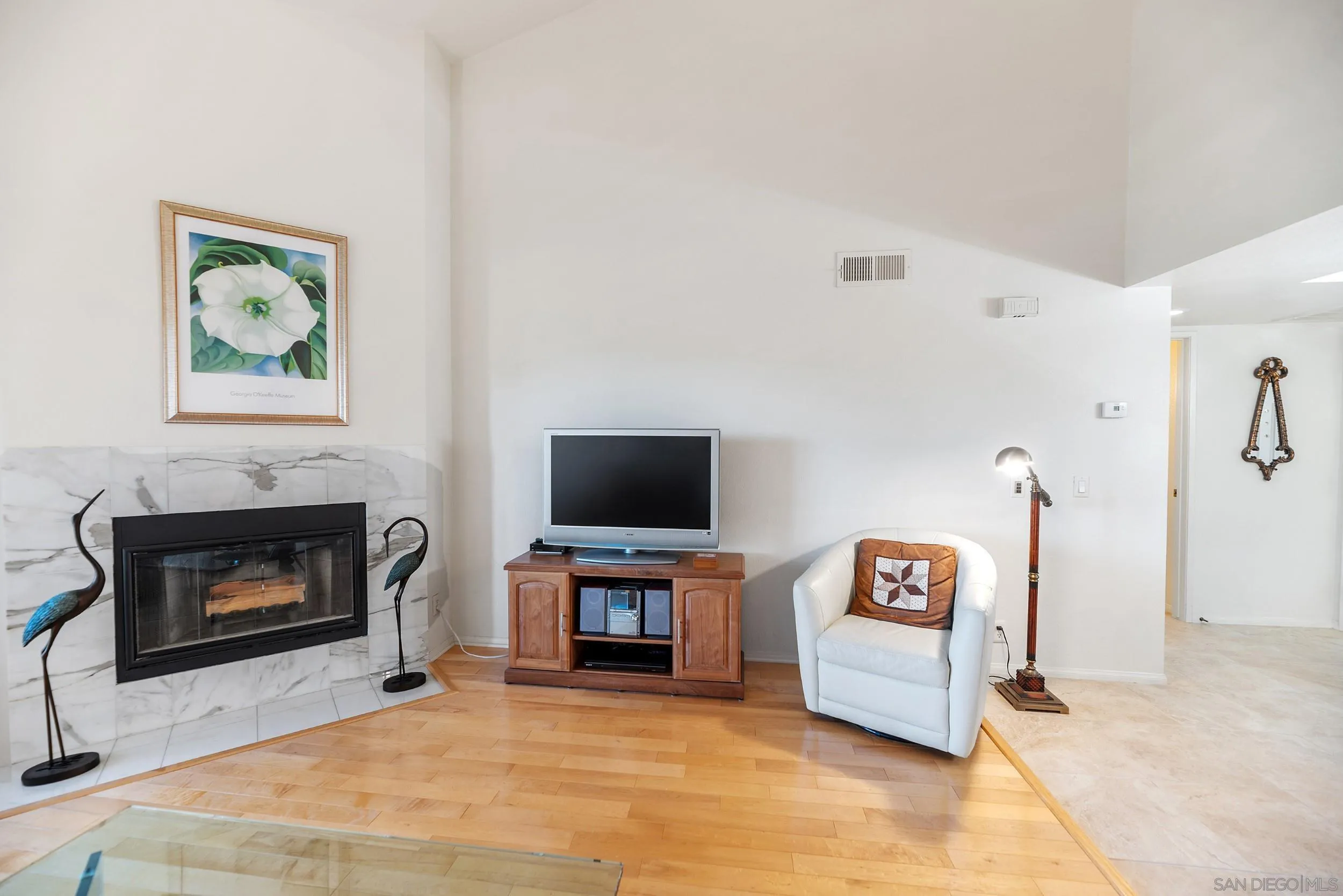 https://cdn.realtyfeed.com/cdn/127/250021055/83c9e1eb34131dd2d549bab2bc1648c7.webp
