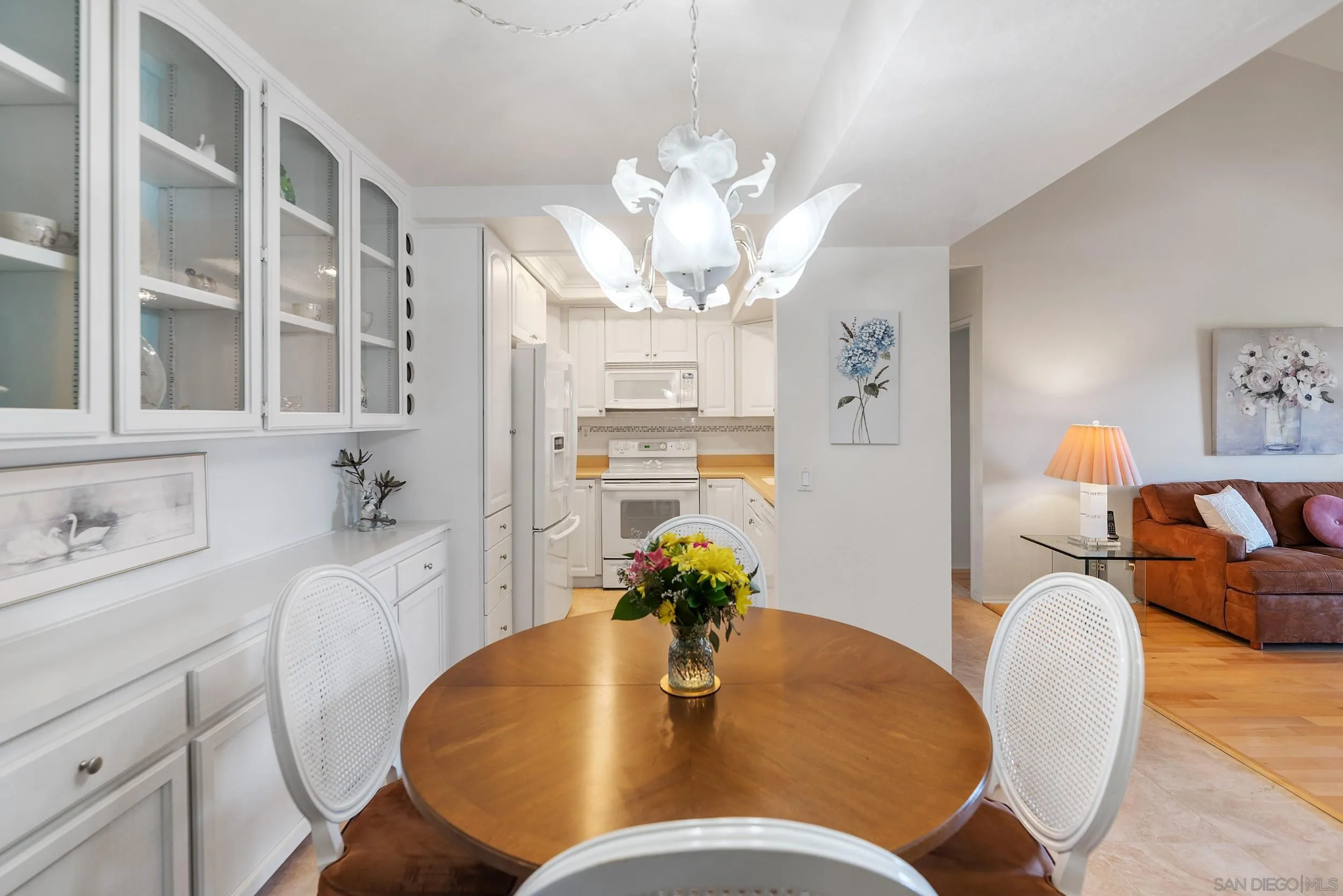 https://cdn.realtyfeed.com/cdn/127/250021055/89369cf5f4e0aee9acfc5bef6290f8ba.webp