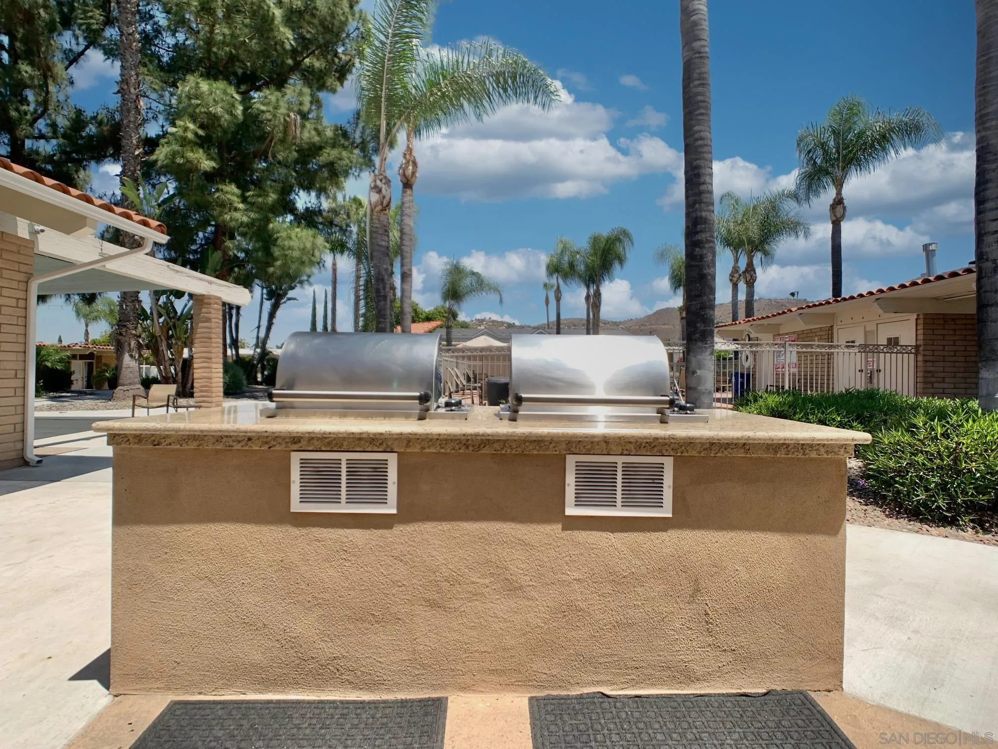 https://cdn.realtyfeed.com/cdn/127/250021100/370bfd12a26987d0d3c8f299529ab510.webp