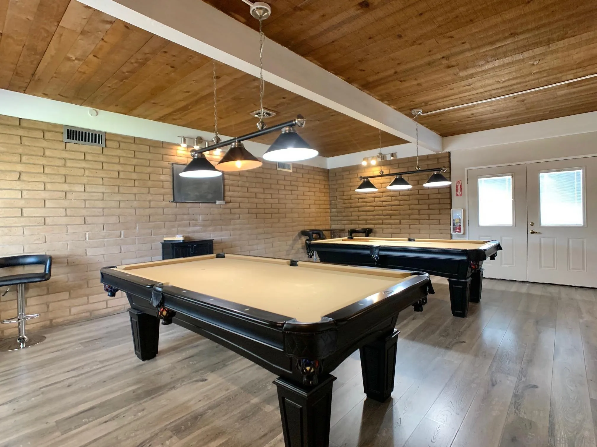 https://cdn.realtyfeed.com/cdn/127/250021100/4505d90f9e79e6c8387a359790e13c08.webp
