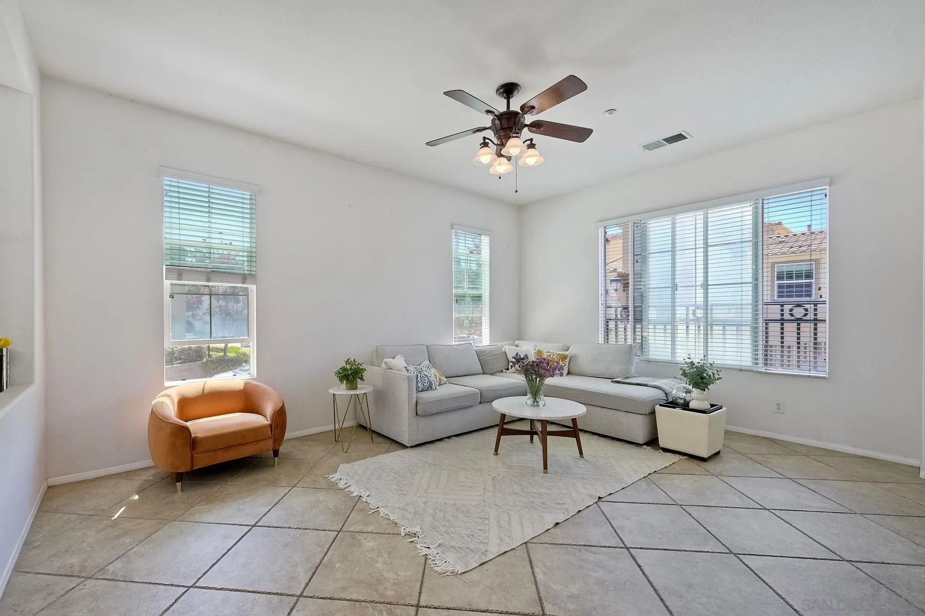 Photo #3: 250021127 Listing 